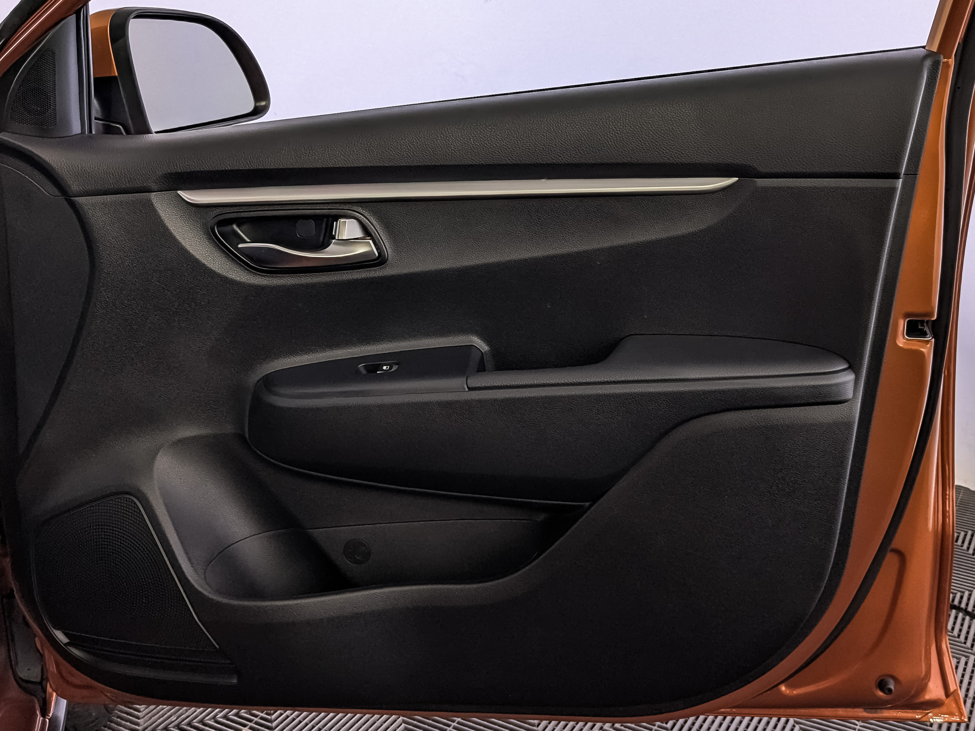 SOLARIS KRX 1.60 (123 л.с), автомат, 2025, пробег 17 232 км