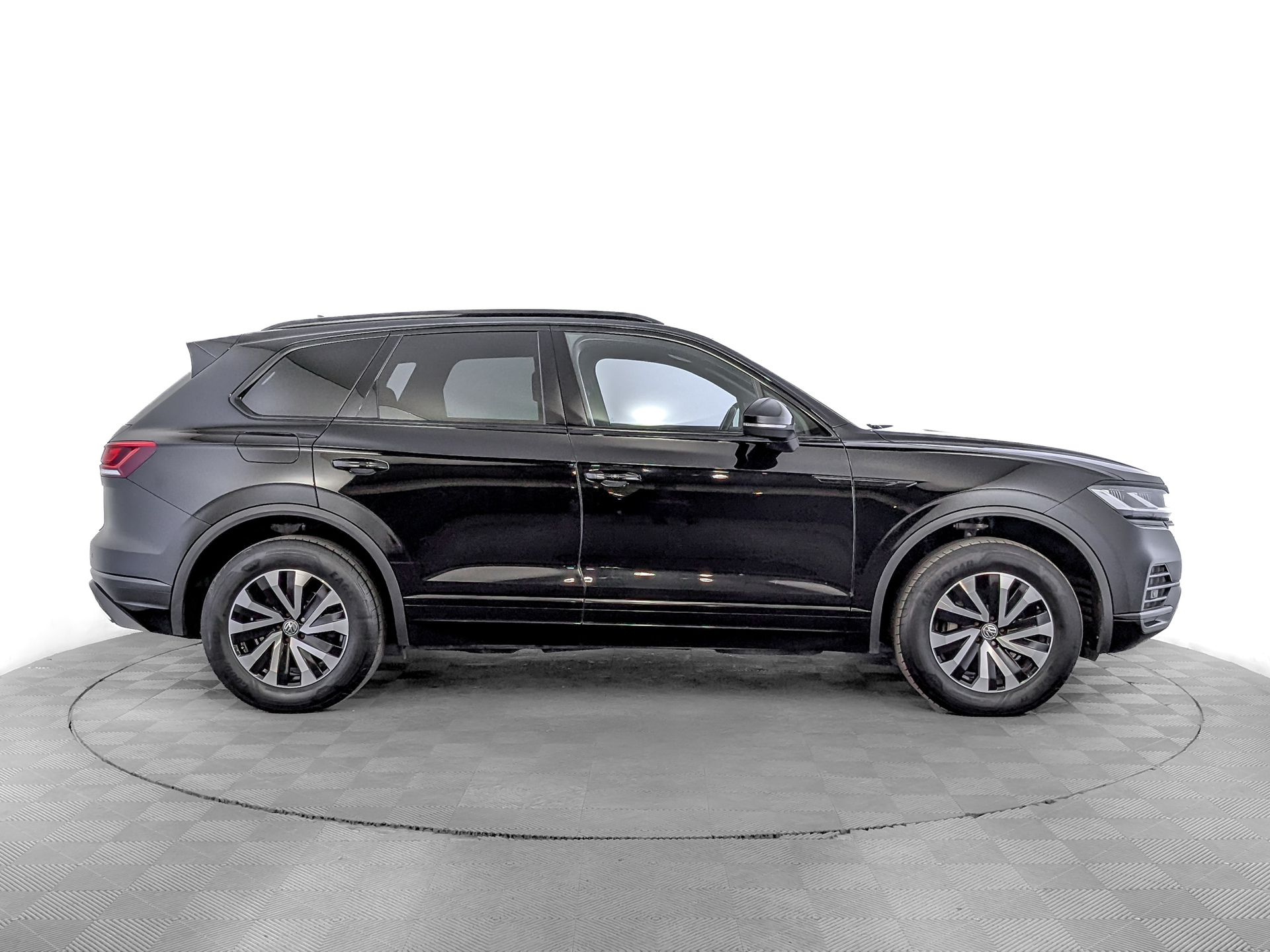 VOLKSWAGEN Touareg 3.00 (286 л.с), автомат, 2018, пробег 172 366 км