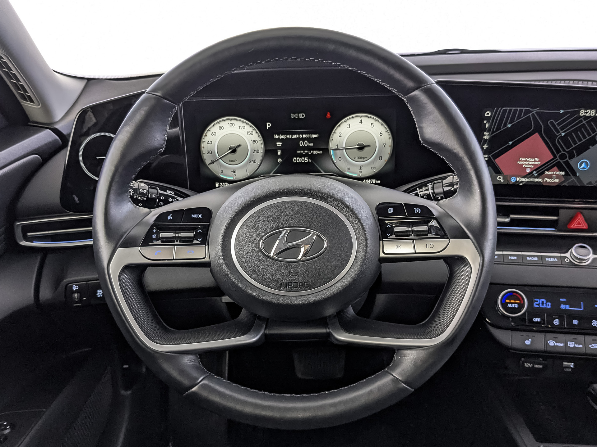 HYUNDAI Elantra 1.60 (128 л.с), автомат, 2022, пробег 44 476 км
