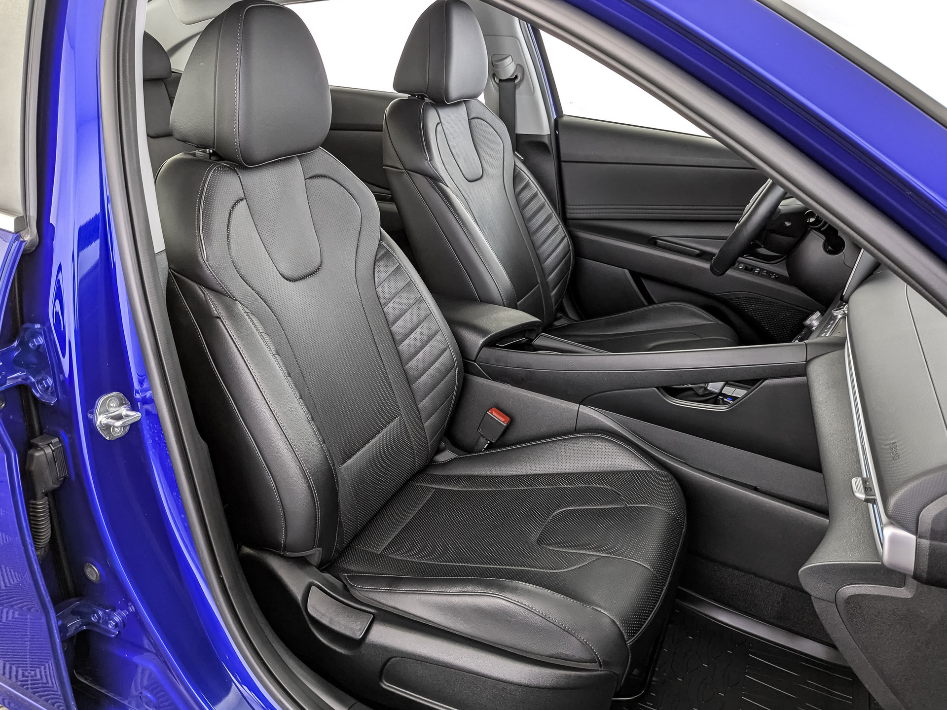 HYUNDAI Elantra 1.60 (128 л.с), автомат, 2022, пробег 44 476 км