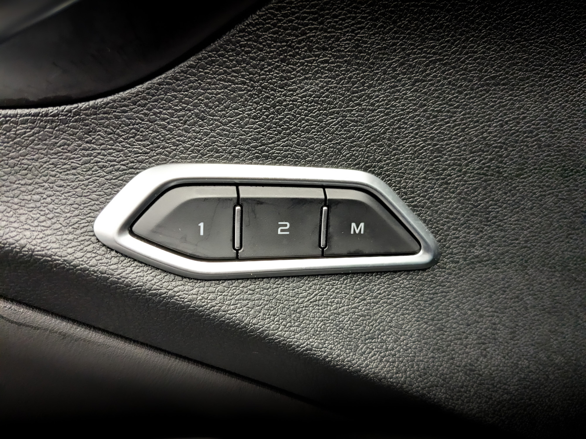 KNEWSTAR 001 2.00 (200 л.с), автомат, 2024, пробег 48 789 км