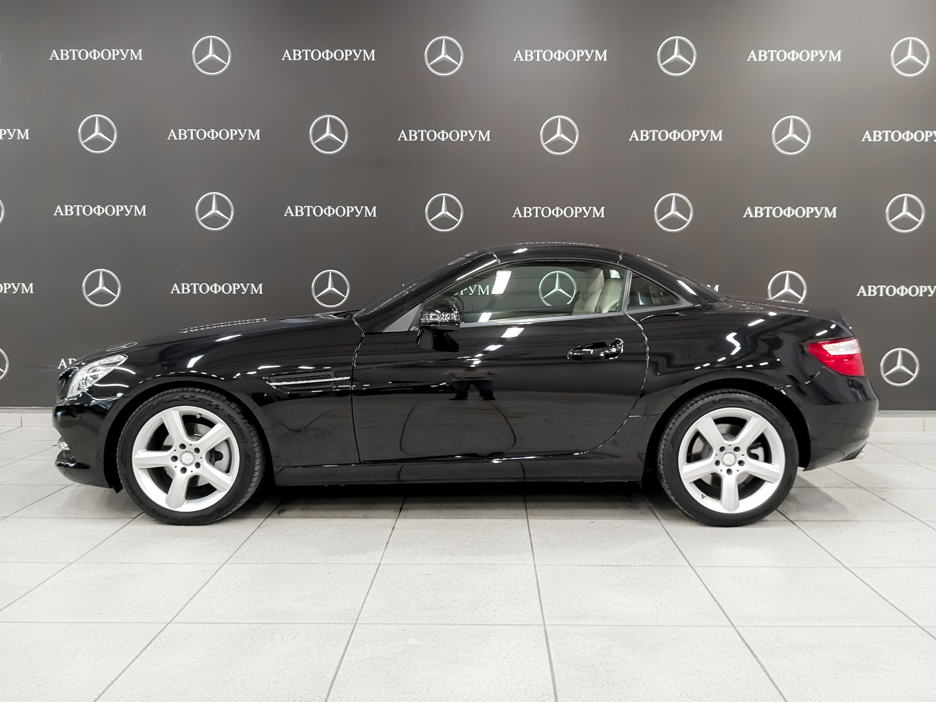 MERCEDES-BENZ SLK родстер 1.80 (184 л.с), автомат, 2013, пробег 24 558 км