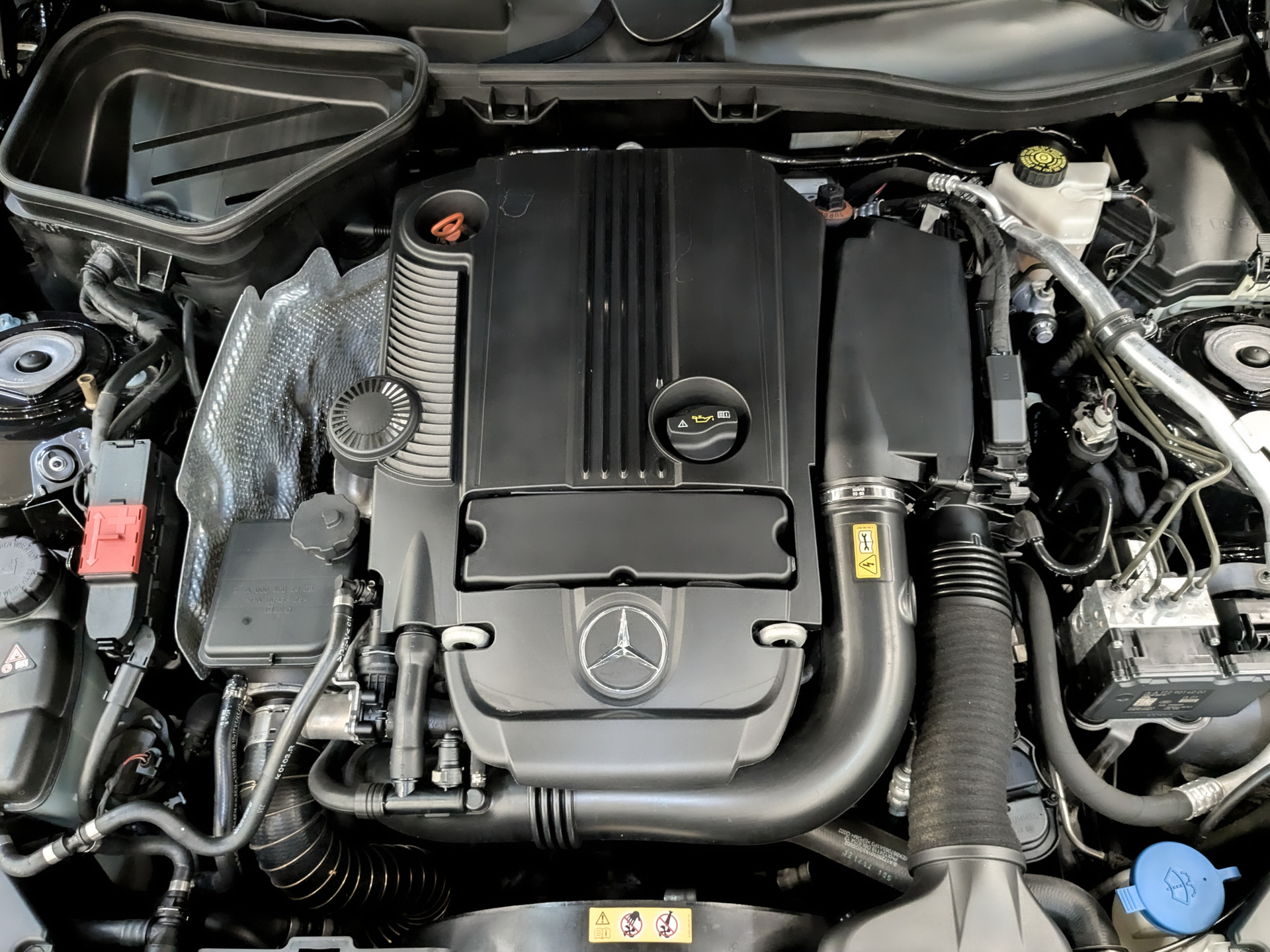 MERCEDES-BENZ SLK родстер 1.80 (184 л.с), автомат, 2013, пробег 24 558 км