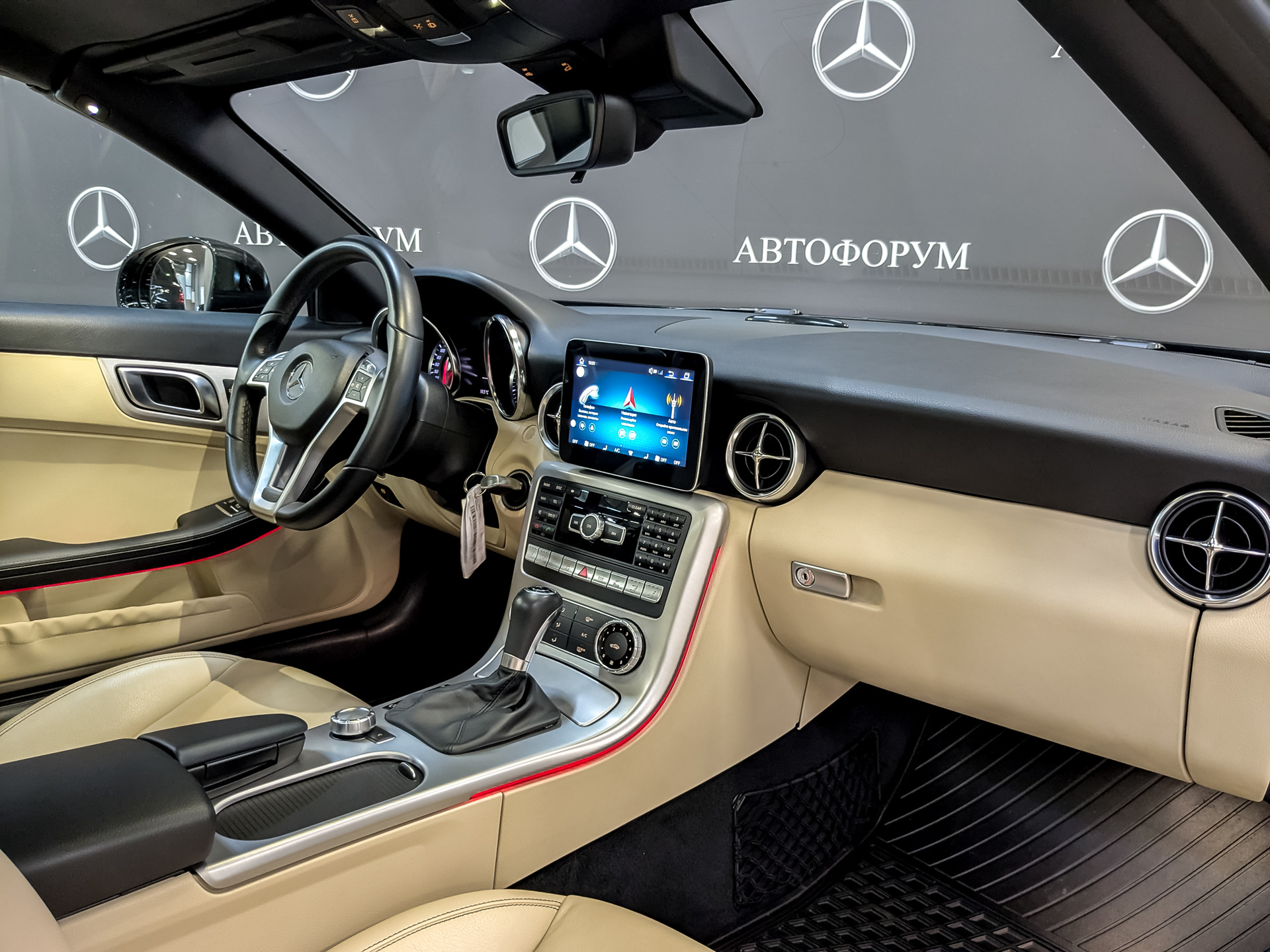 MERCEDES-BENZ SLK родстер 1.80 (184 л.с), автомат, 2013, пробег 24 558 км