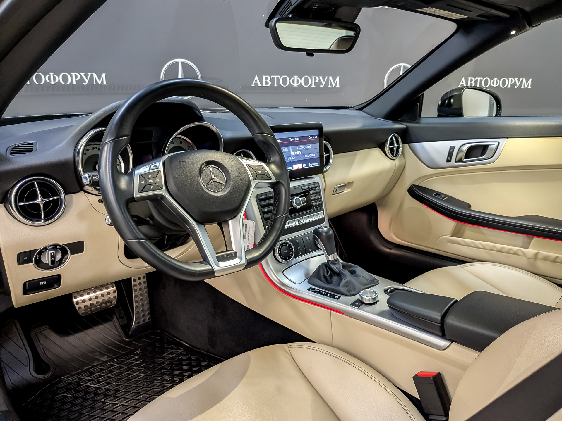 MERCEDES-BENZ SLK родстер 1.80 (184 л.с), автомат, 2013, пробег 24 558 км