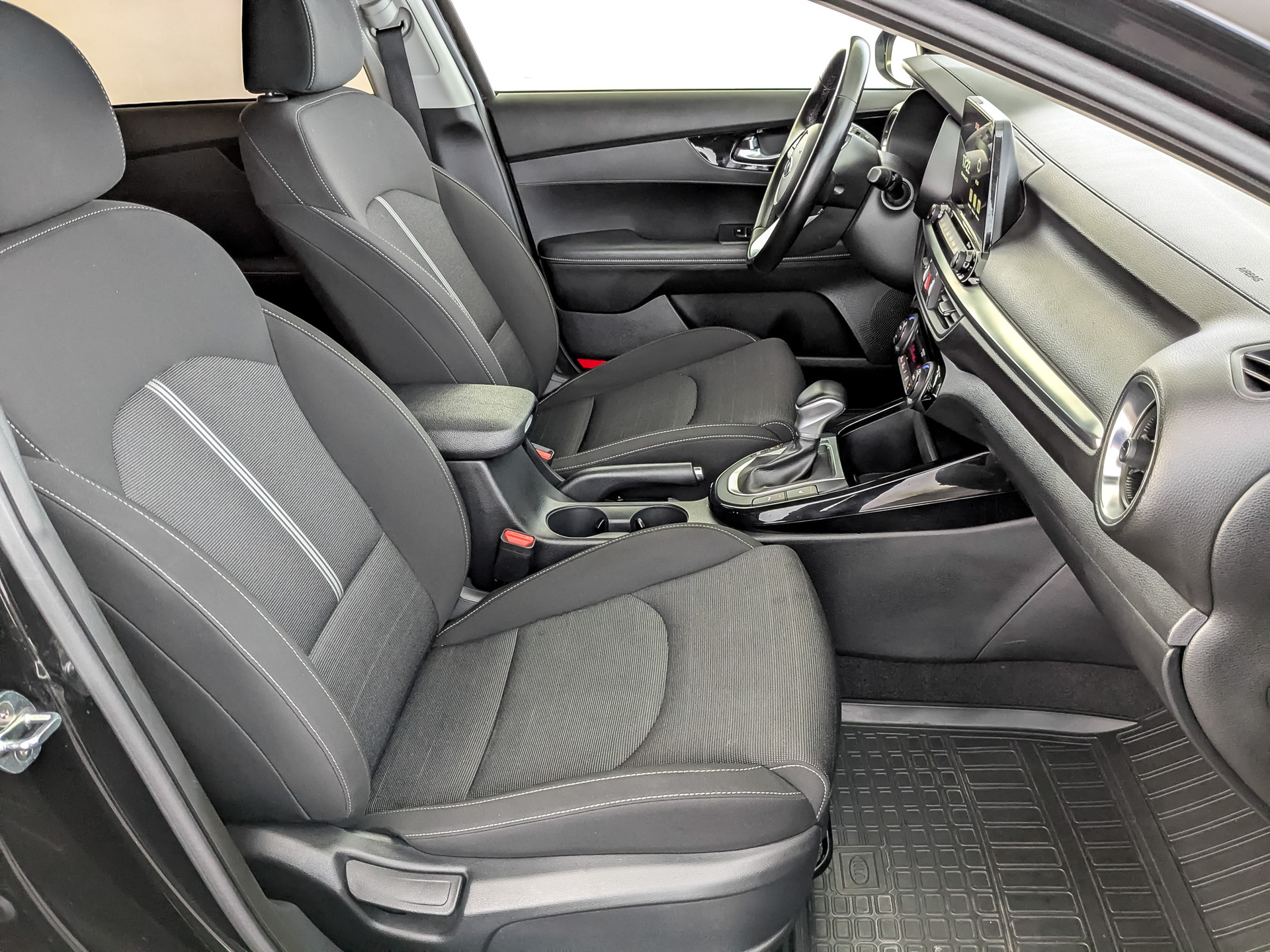 KIA Cerato 1.60 (127 л.с), автомат, 2020, пробег 90 506 км