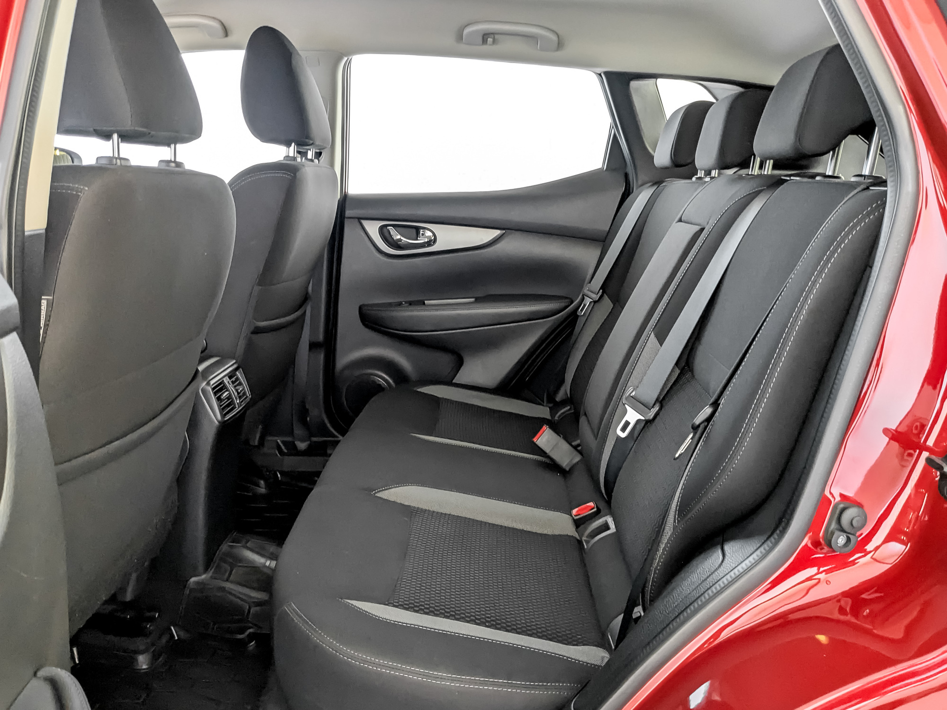 NISSAN Qashqai 2.00 (144 л.с), автомат, 2019, пробег 89 928 км