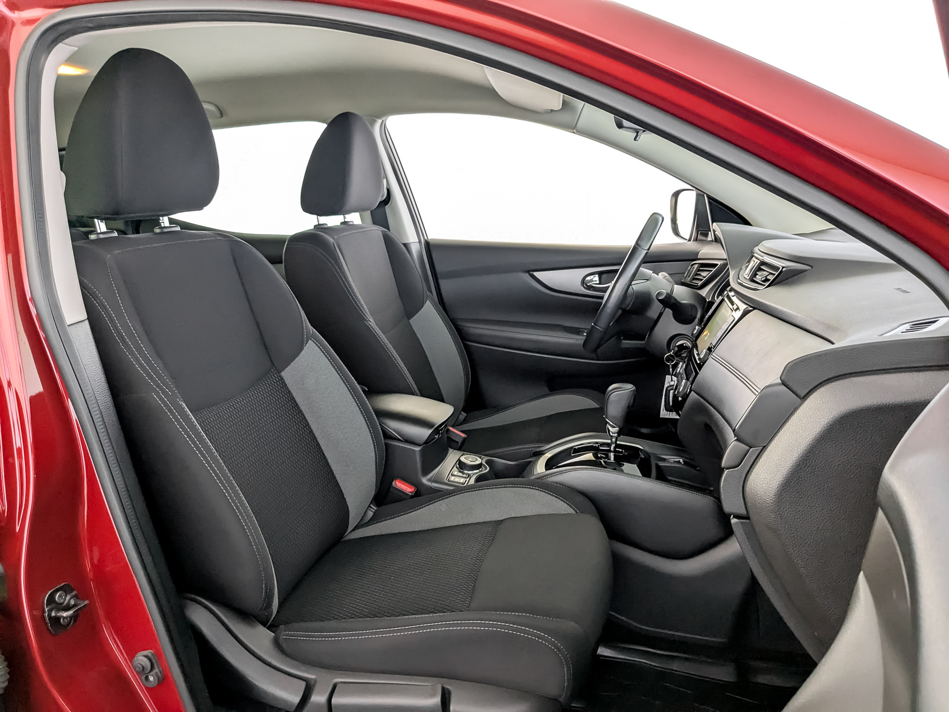 NISSAN Qashqai 2.00 (144 л.с), автомат, 2019, пробег 89 928 км