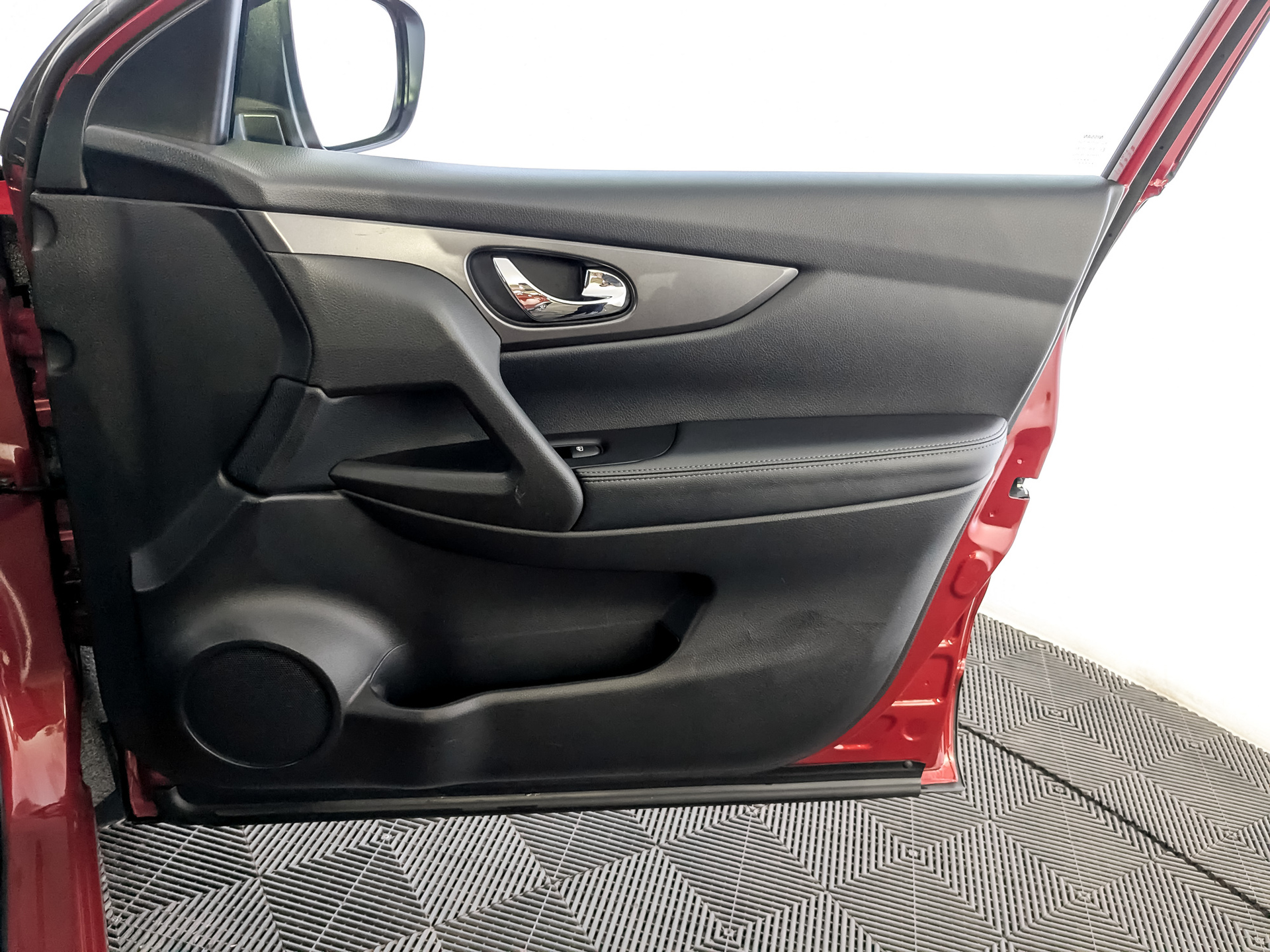 NISSAN Qashqai 2.00 (144 л.с), автомат, 2019, пробег 89 928 км