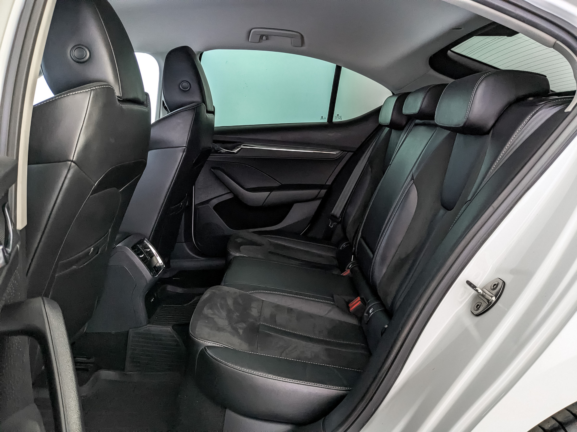 SKODA Octavia 1.40 (150 л.с), автомат, 2021, пробег 101 847 км