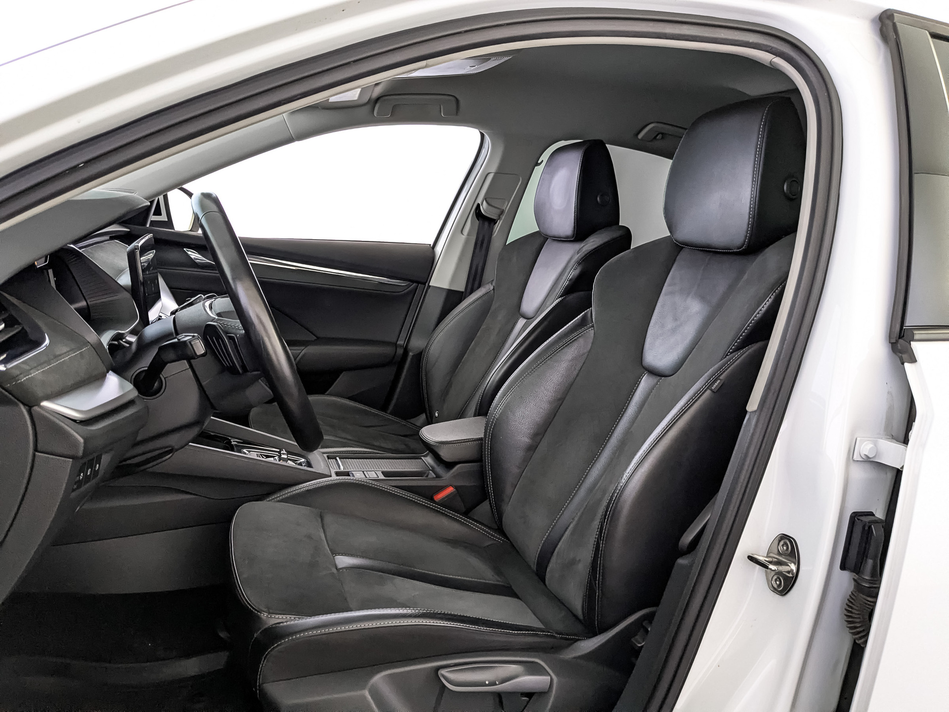 SKODA Octavia 1.40 (150 л.с), автомат, 2021, пробег 101 847 км