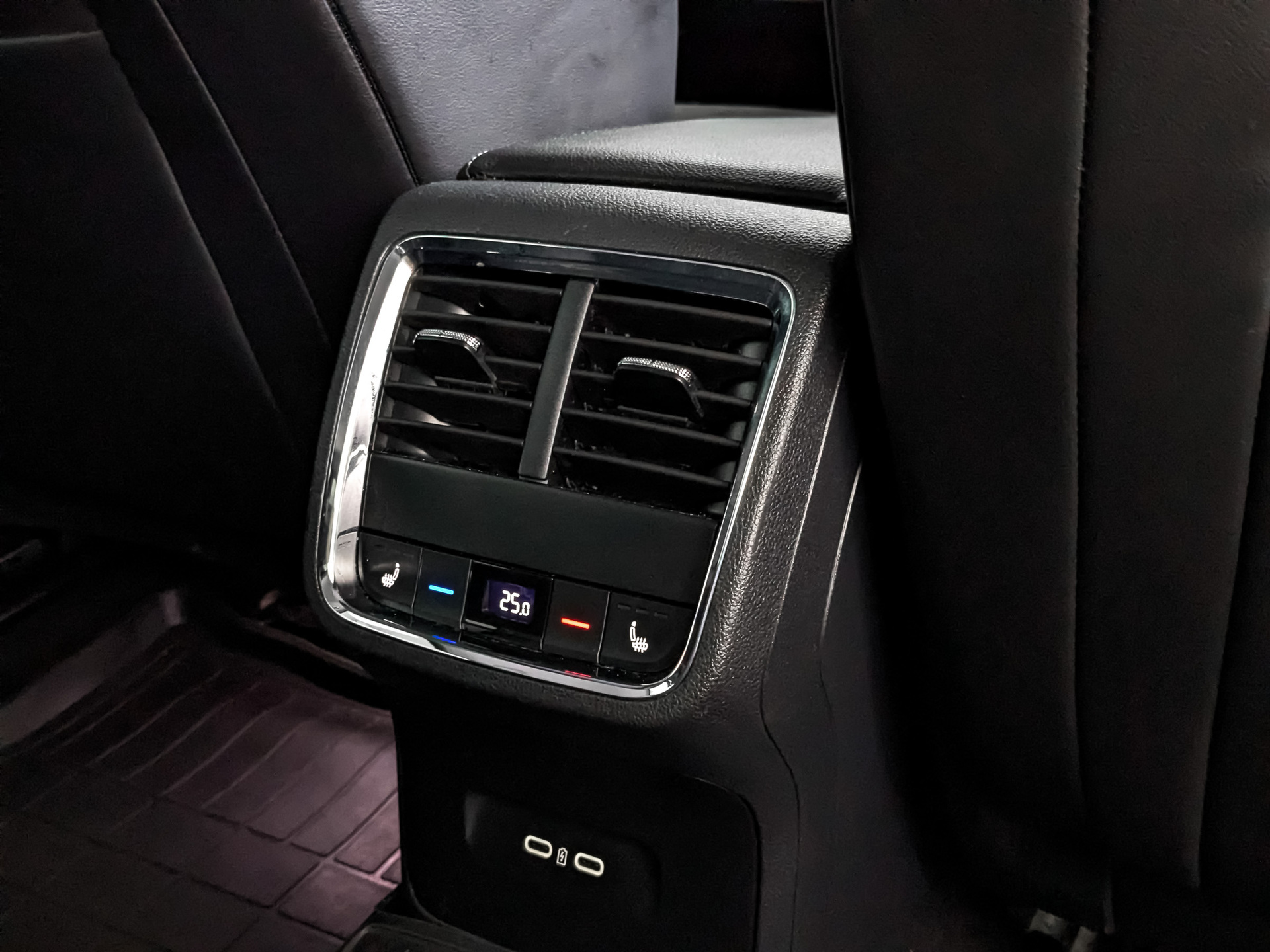 SKODA Octavia 1.40 (150 л.с), автомат, 2021, пробег 101 847 км