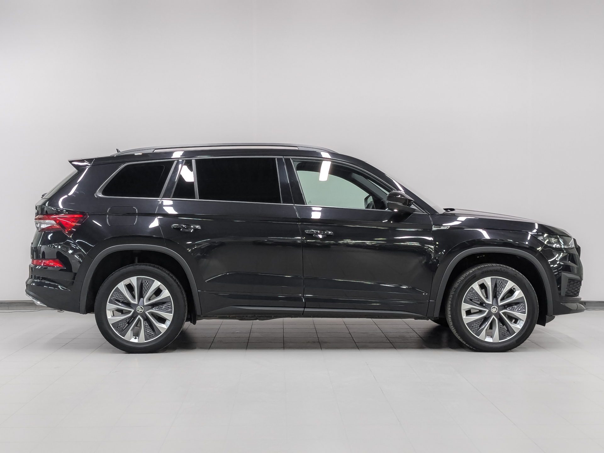 SKODA Kodiaq 2.00 (180 л.с), автомат, 2024, пробег 39 687 км