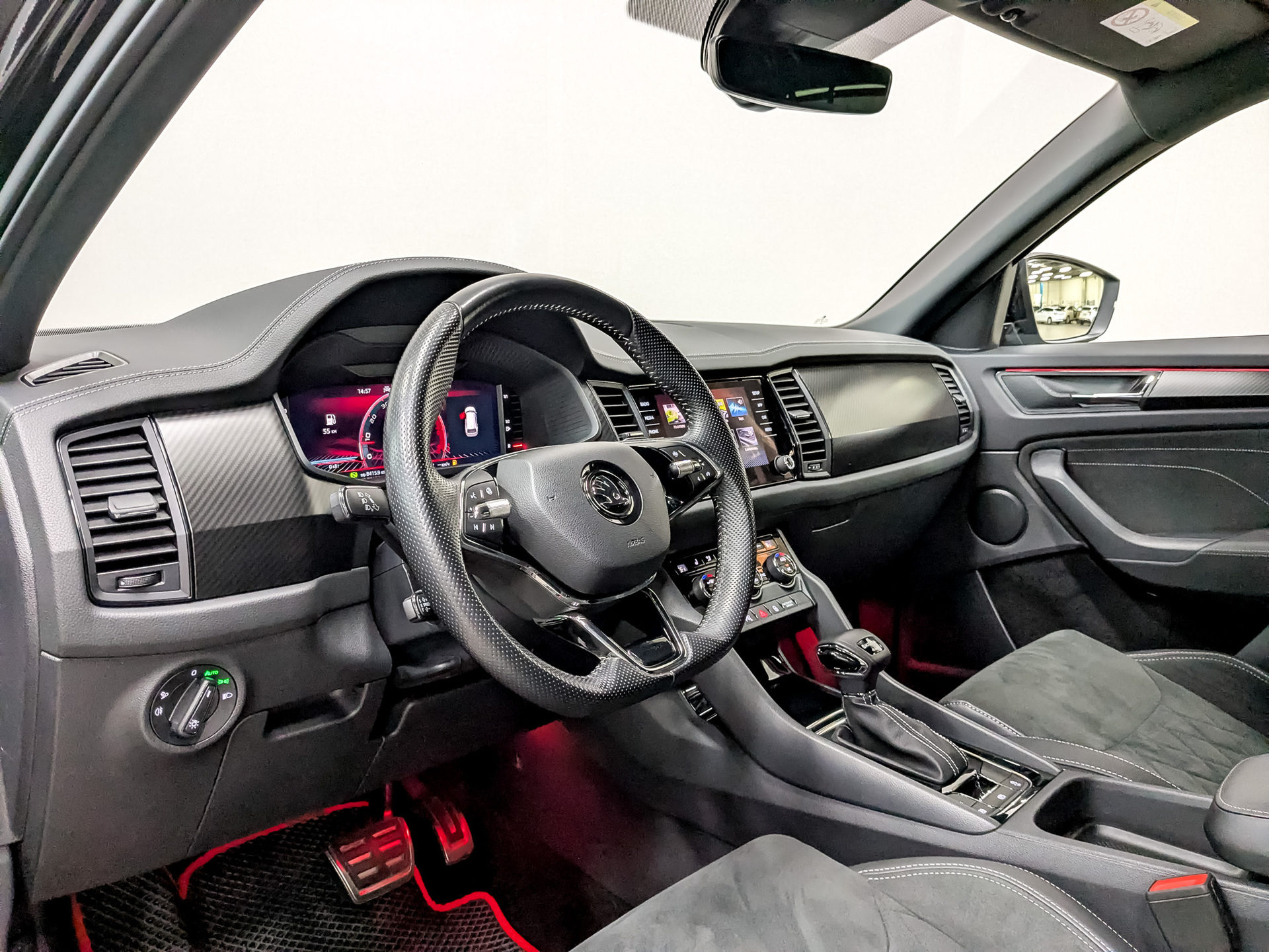 SKODA Kodiaq 2.00 (180 л.с), автомат, 2024, пробег 39 687 км