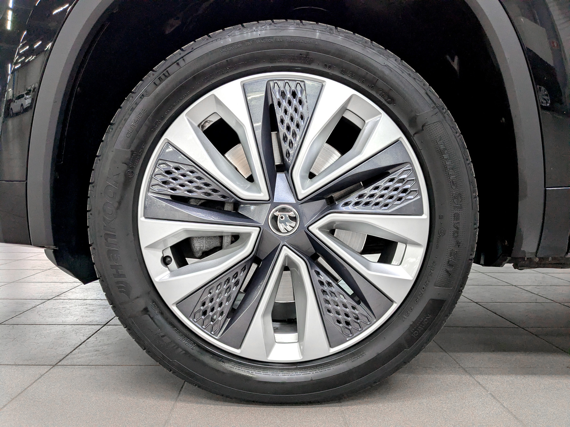 SKODA Kodiaq 2.00 (180 л.с), автомат, 2024, пробег 39 687 км