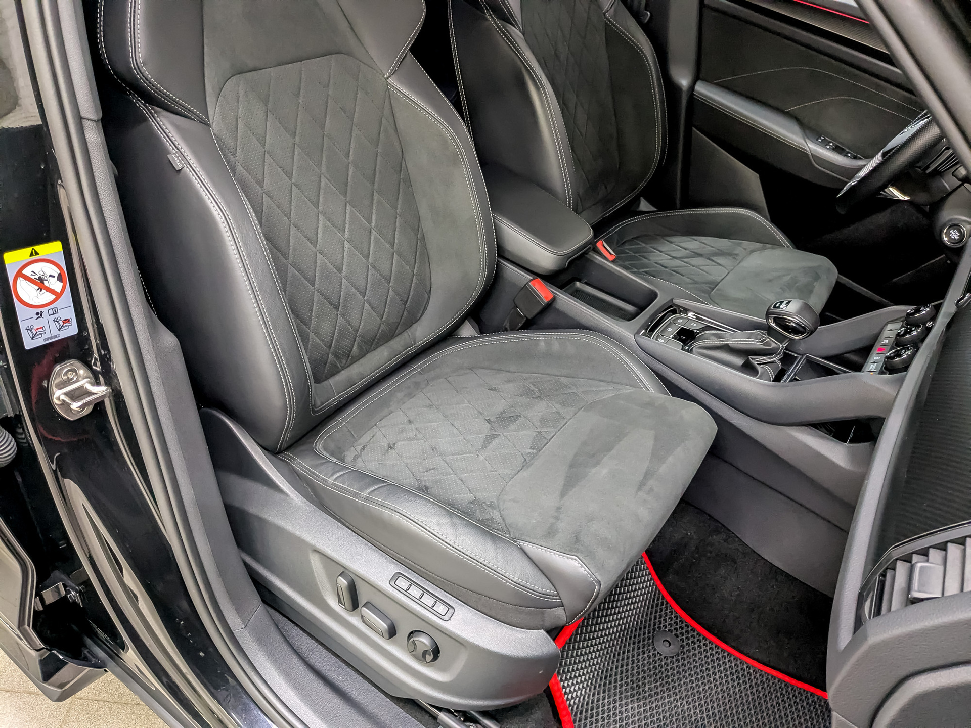 SKODA Kodiaq 2.00 (180 л.с), автомат, 2024, пробег 39 687 км