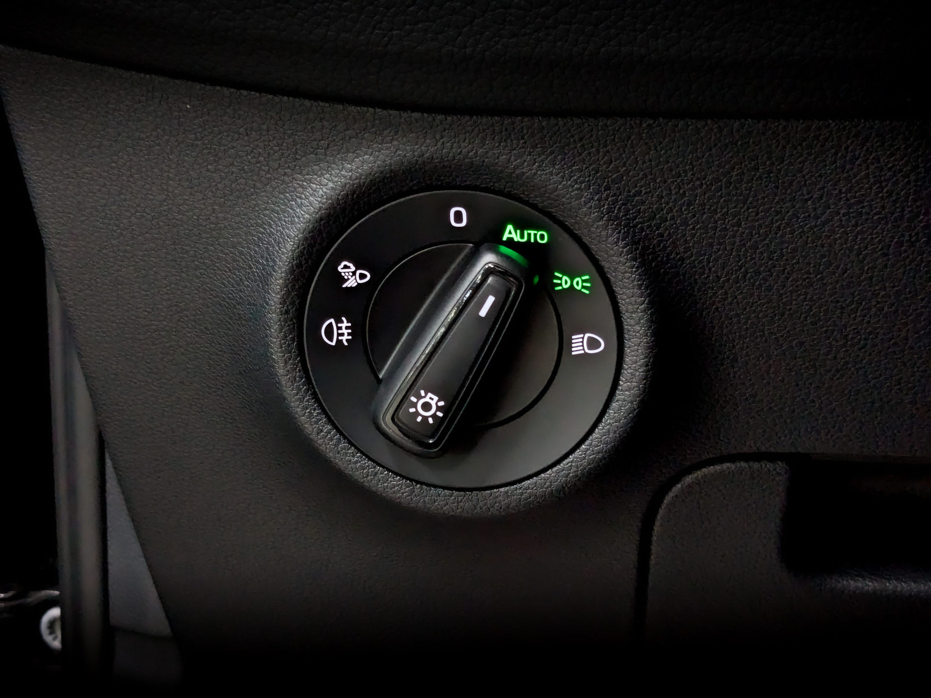 SKODA Kodiaq 2.00 (180 л.с), автомат, 2024, пробег 39 687 км