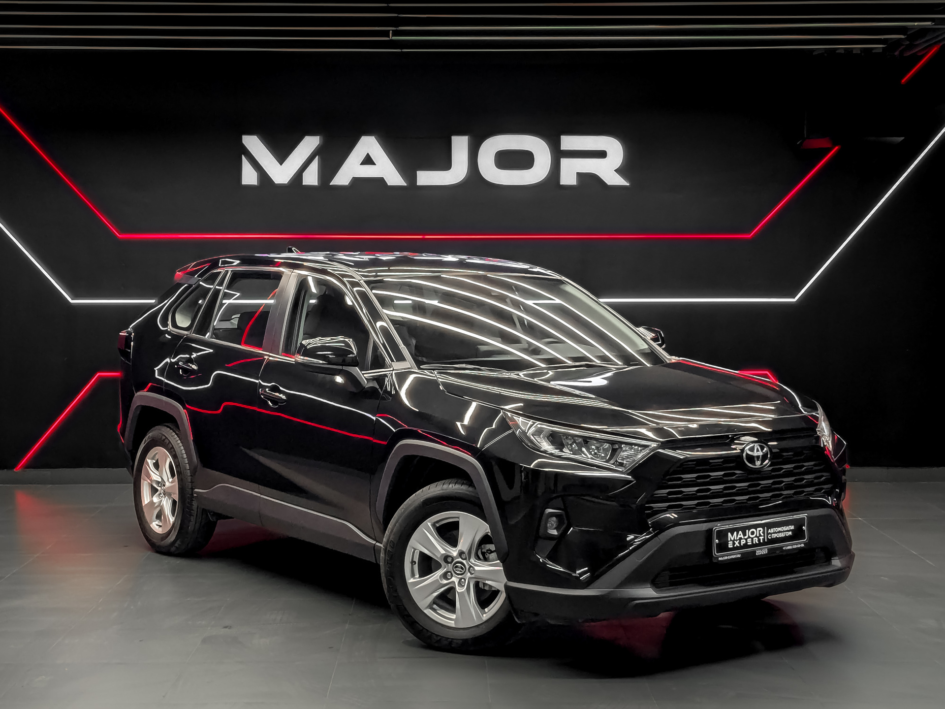 TOYOTA Rav-4 2.00 (171 л.с), автомат, 2025, пробег 5 557 км