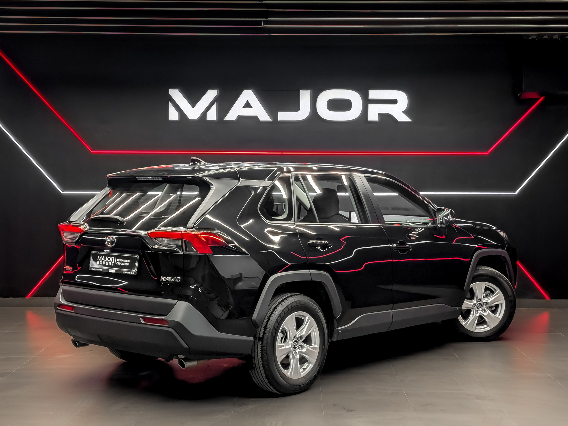 TOYOTA Rav-4 2.00 (171 л.с), автомат, 2025, пробег 5 557 км