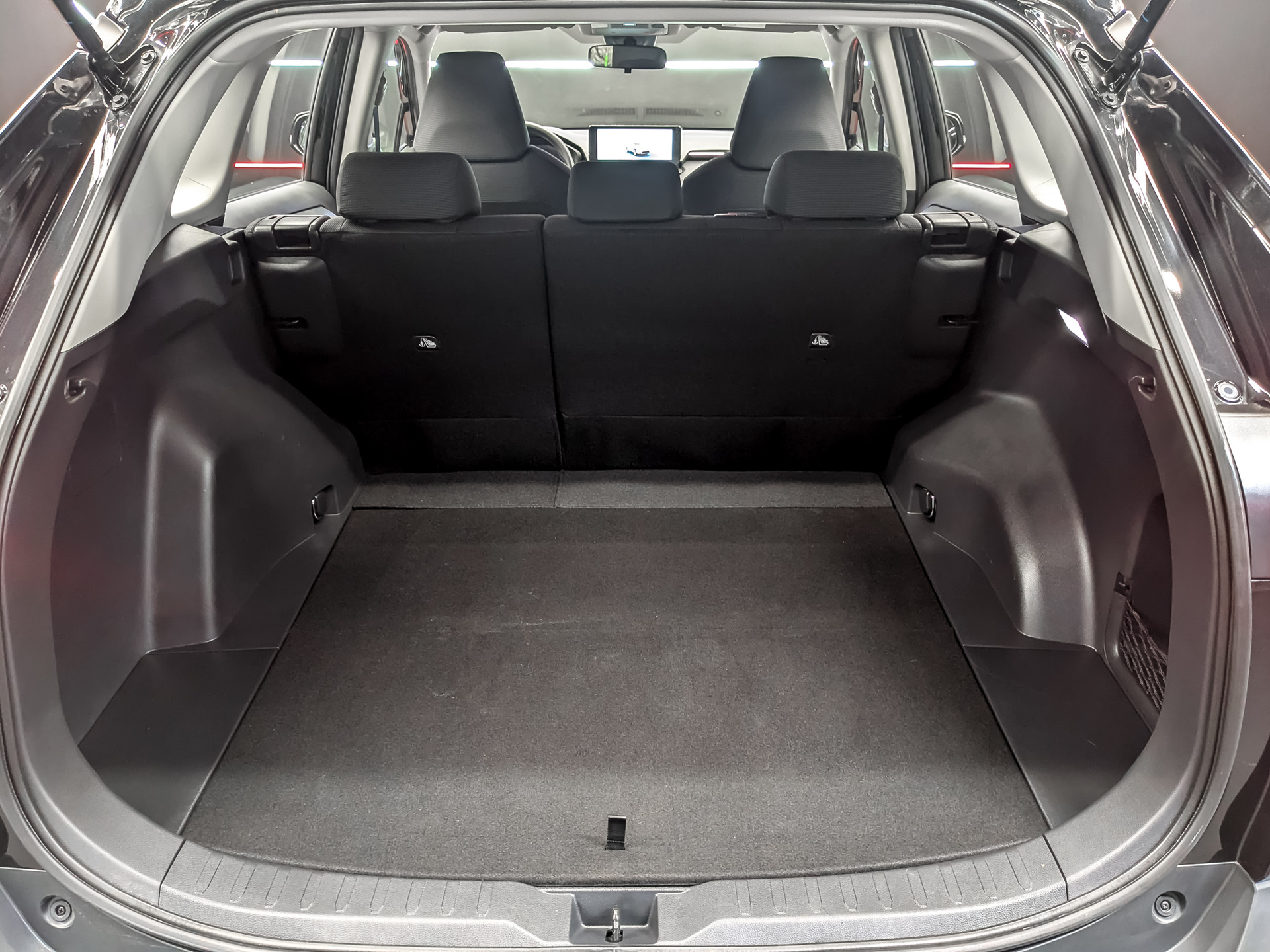 TOYOTA Rav-4 2.00 (171 л.с), автомат, 2025, пробег 5 557 км
