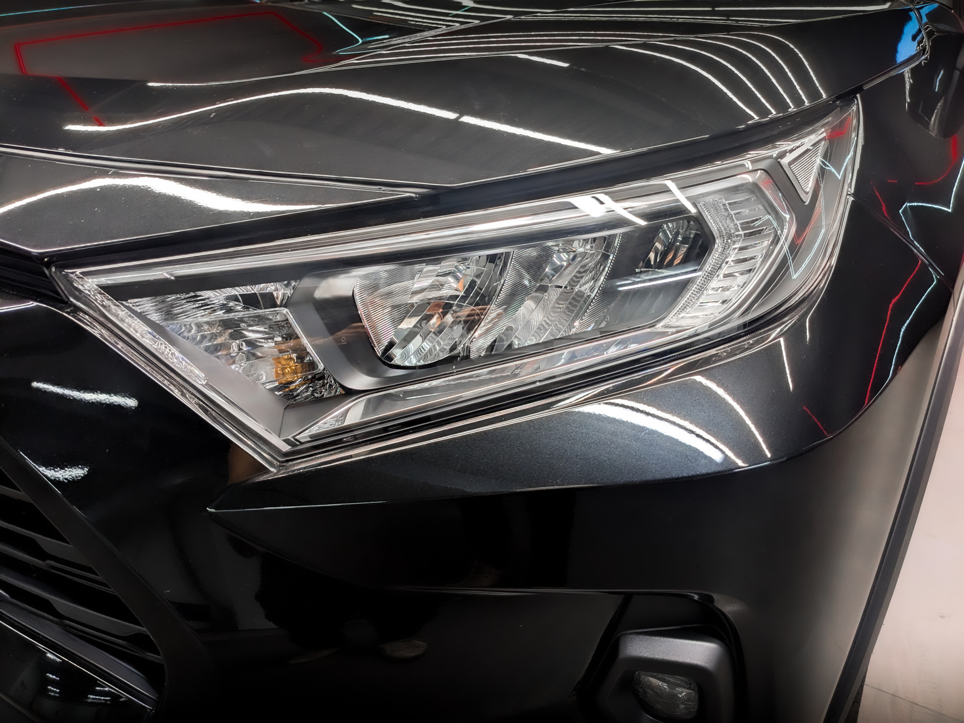 TOYOTA Rav-4 2.00 (171 л.с), автомат, 2025, пробег 5 557 км