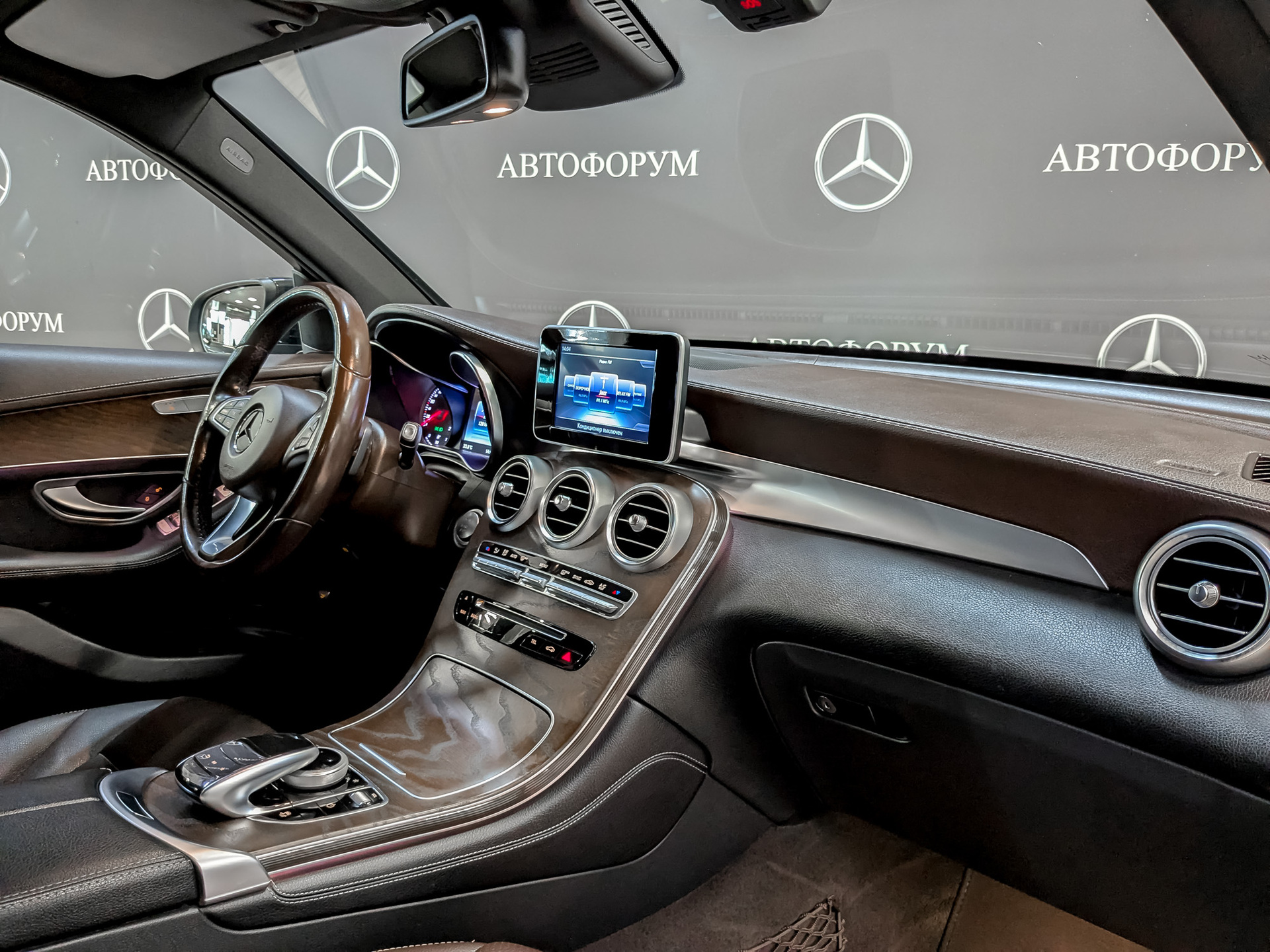 MERCEDES-BENZ GLC 2.00 (211 л.с), автомат, 2017, пробег 128 152 км