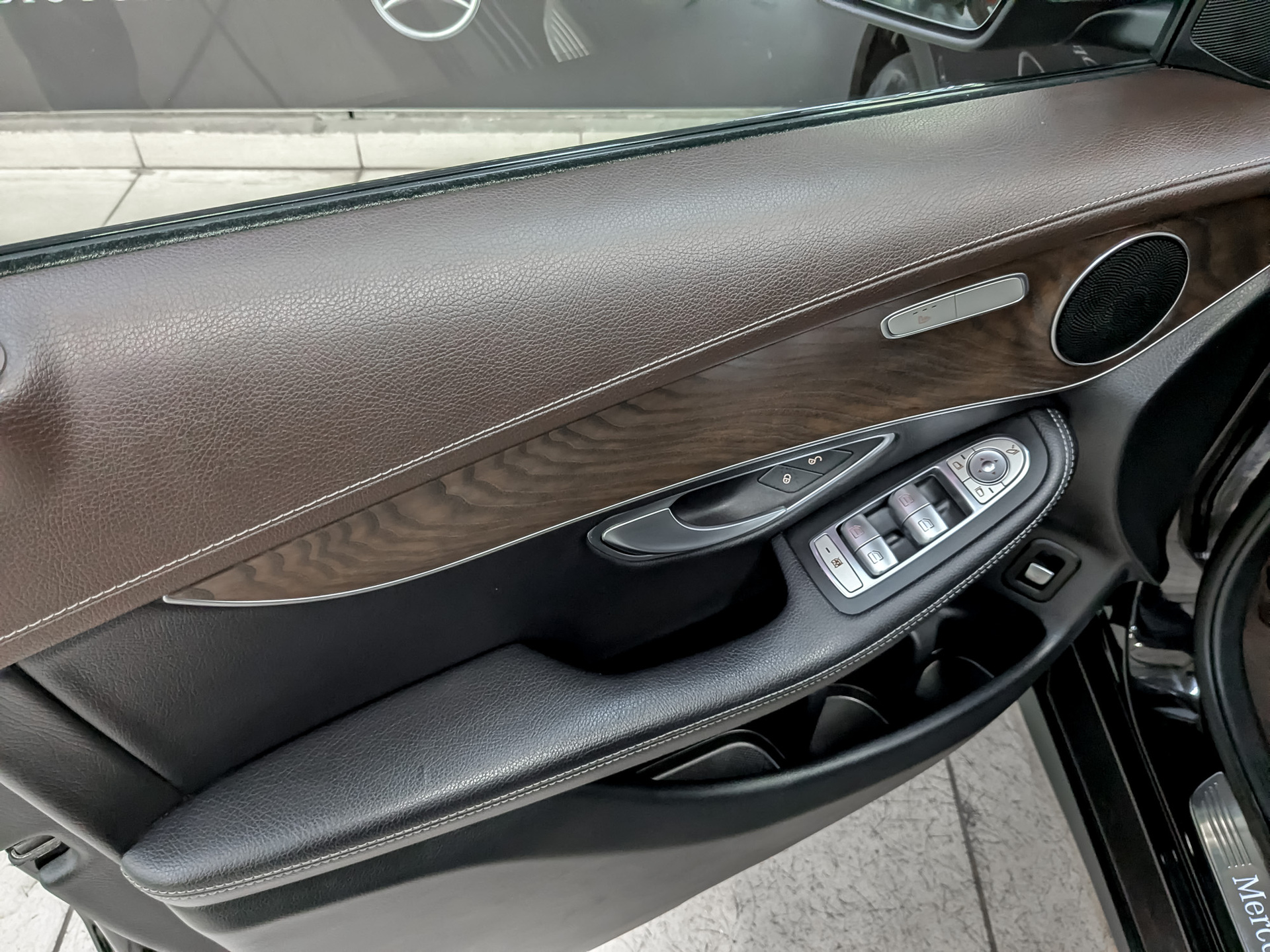 MERCEDES-BENZ GLC 2.00 (211 л.с), автомат, 2017, пробег 128 152 км
