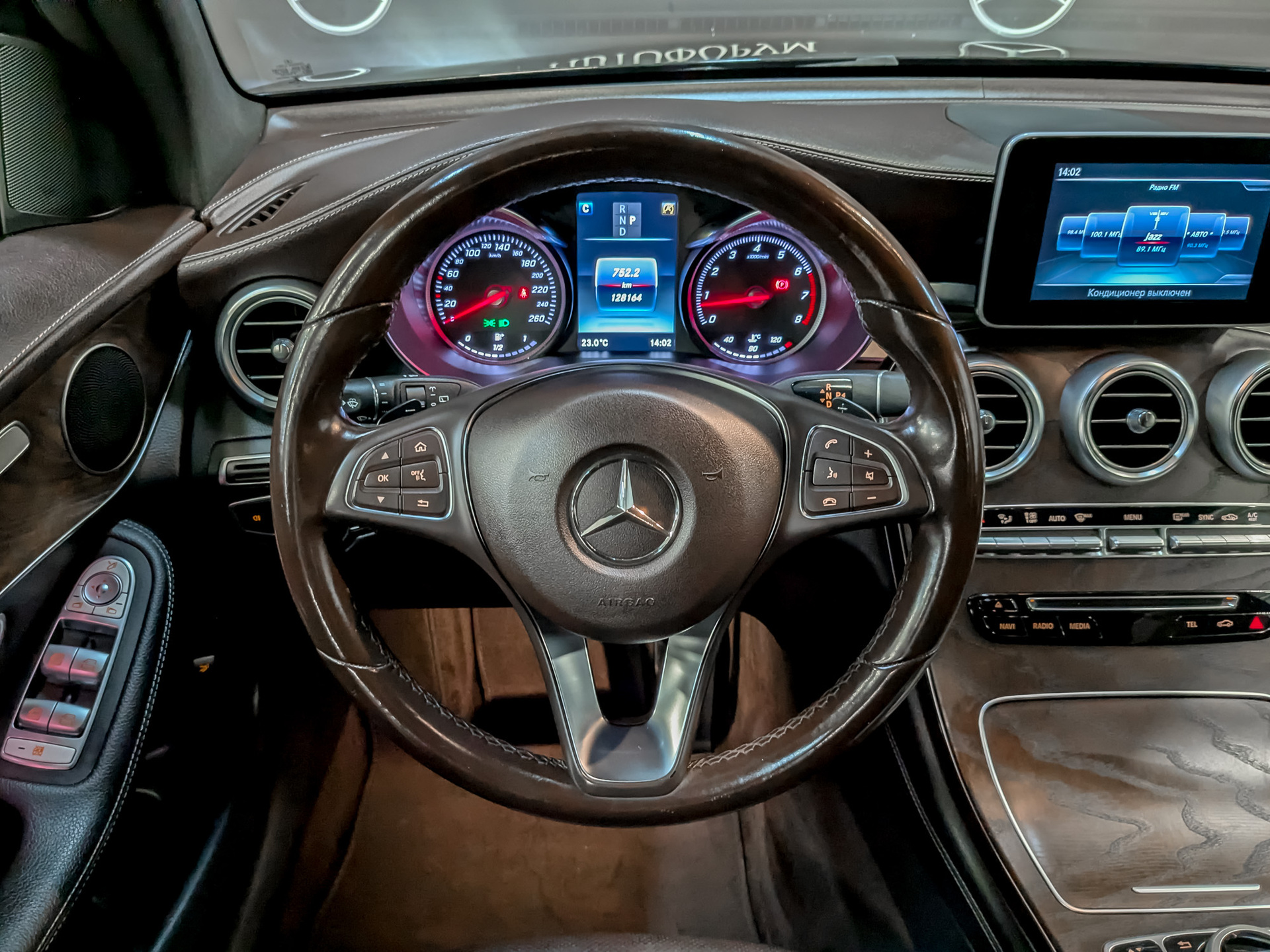 MERCEDES-BENZ GLC 2.00 (211 л.с), автомат, 2017, пробег 128 152 км