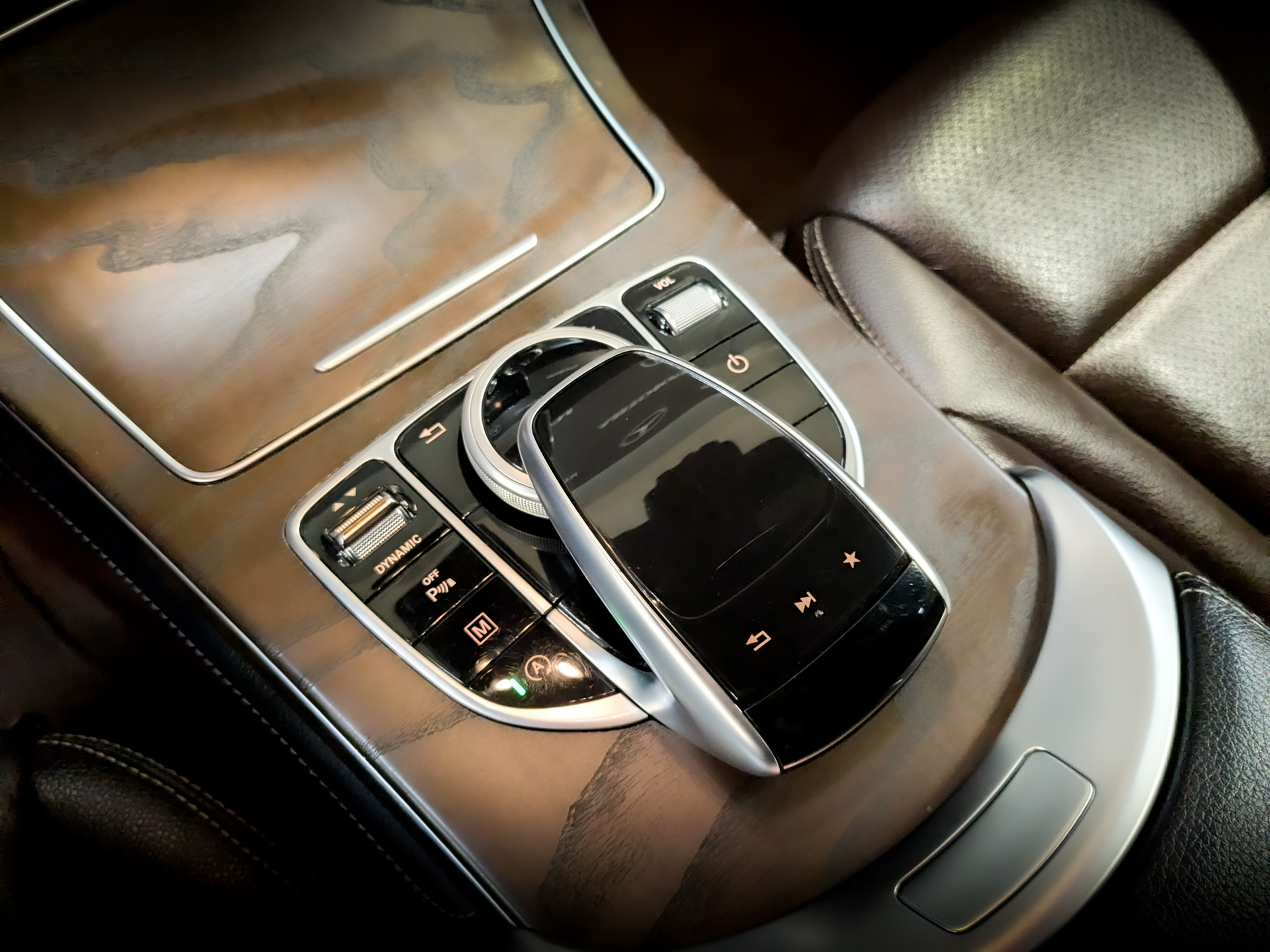 MERCEDES-BENZ GLC 2.00 (211 л.с), автомат, 2017, пробег 128 152 км