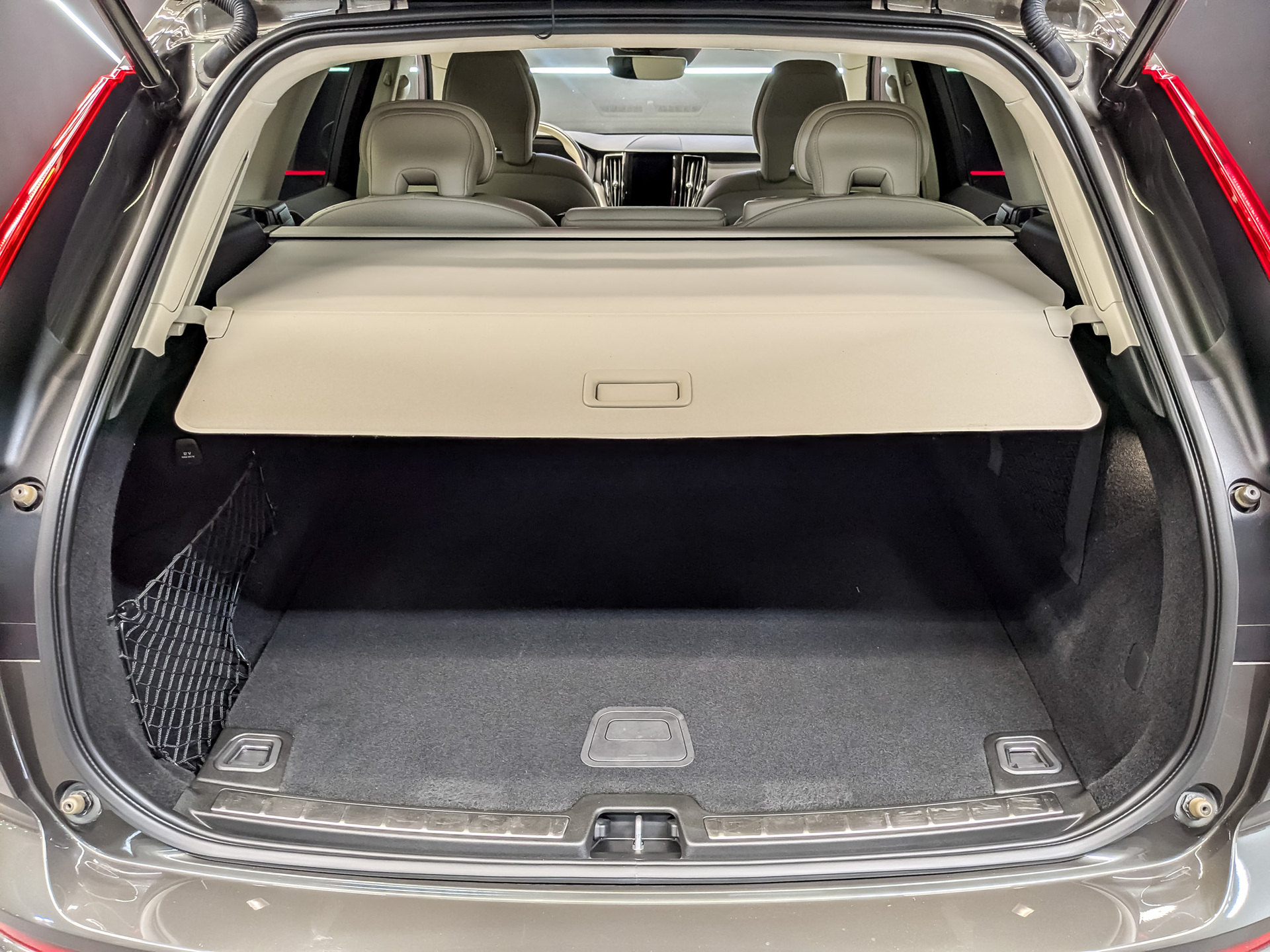 VOLVO XC60 2.00 (249 л.с), автомат, 2020, пробег 74 072 км