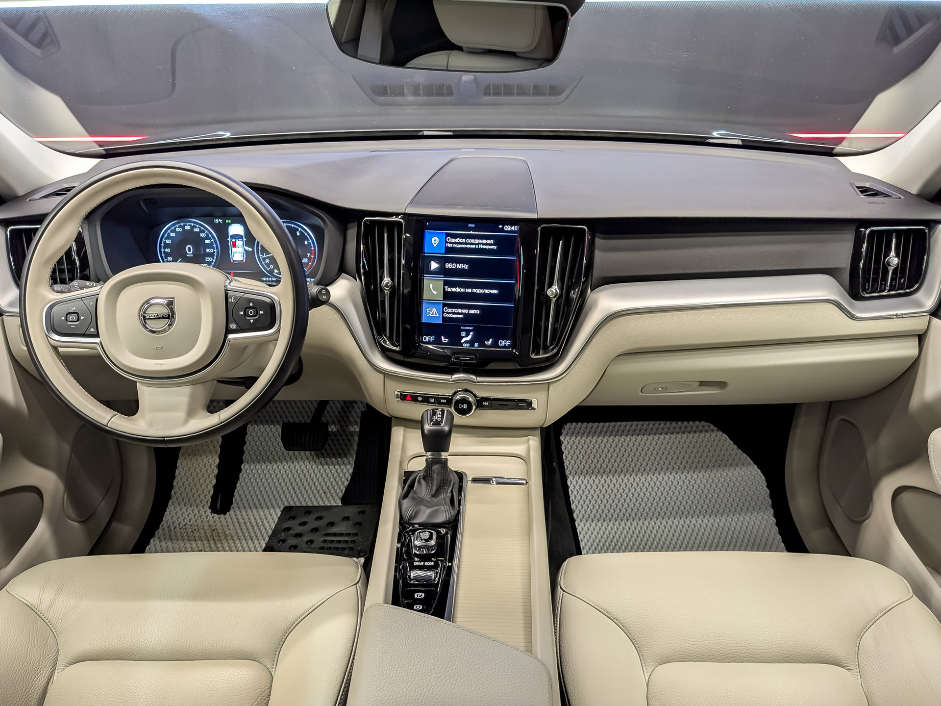 VOLVO XC60 2.00 (249 л.с), автомат, 2020, пробег 74 072 км