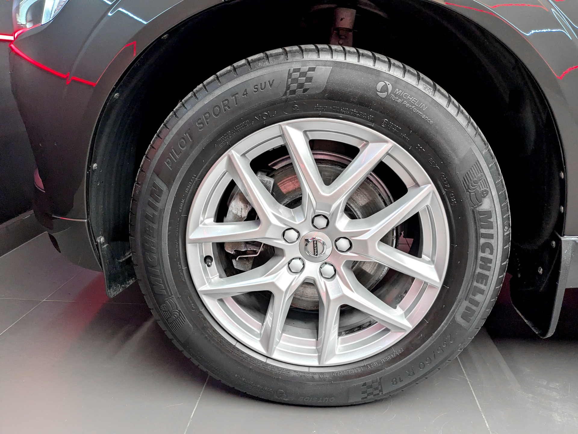 VOLVO XC60 2.00 (249 л.с), автомат, 2020, пробег 74 072 км