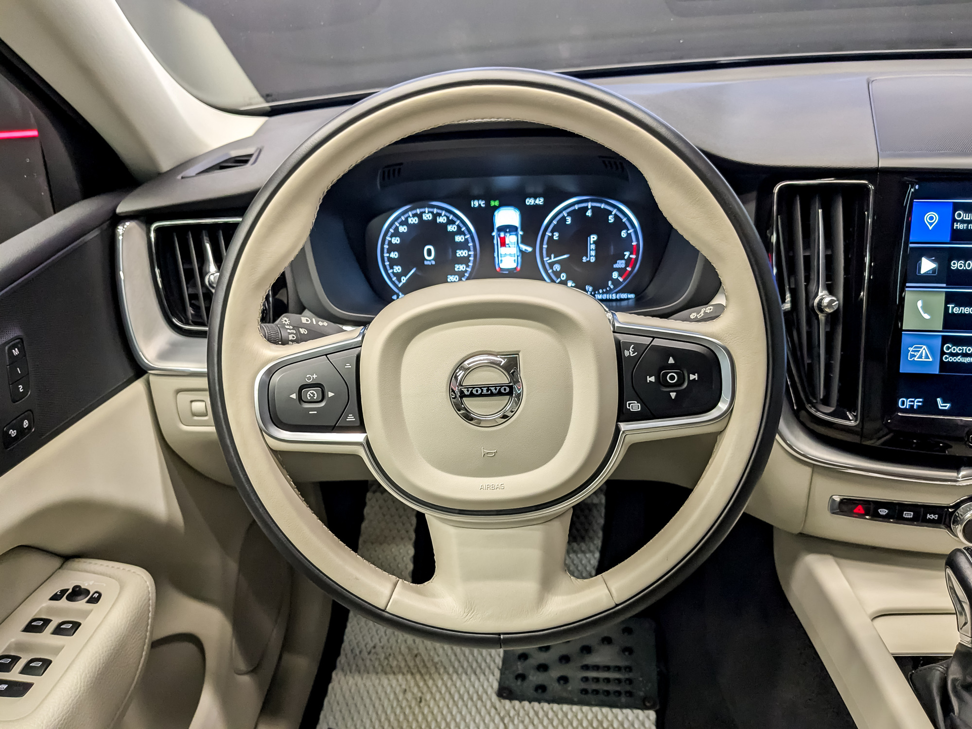 VOLVO XC60 2.00 (249 л.с), автомат, 2020, пробег 74 072 км
