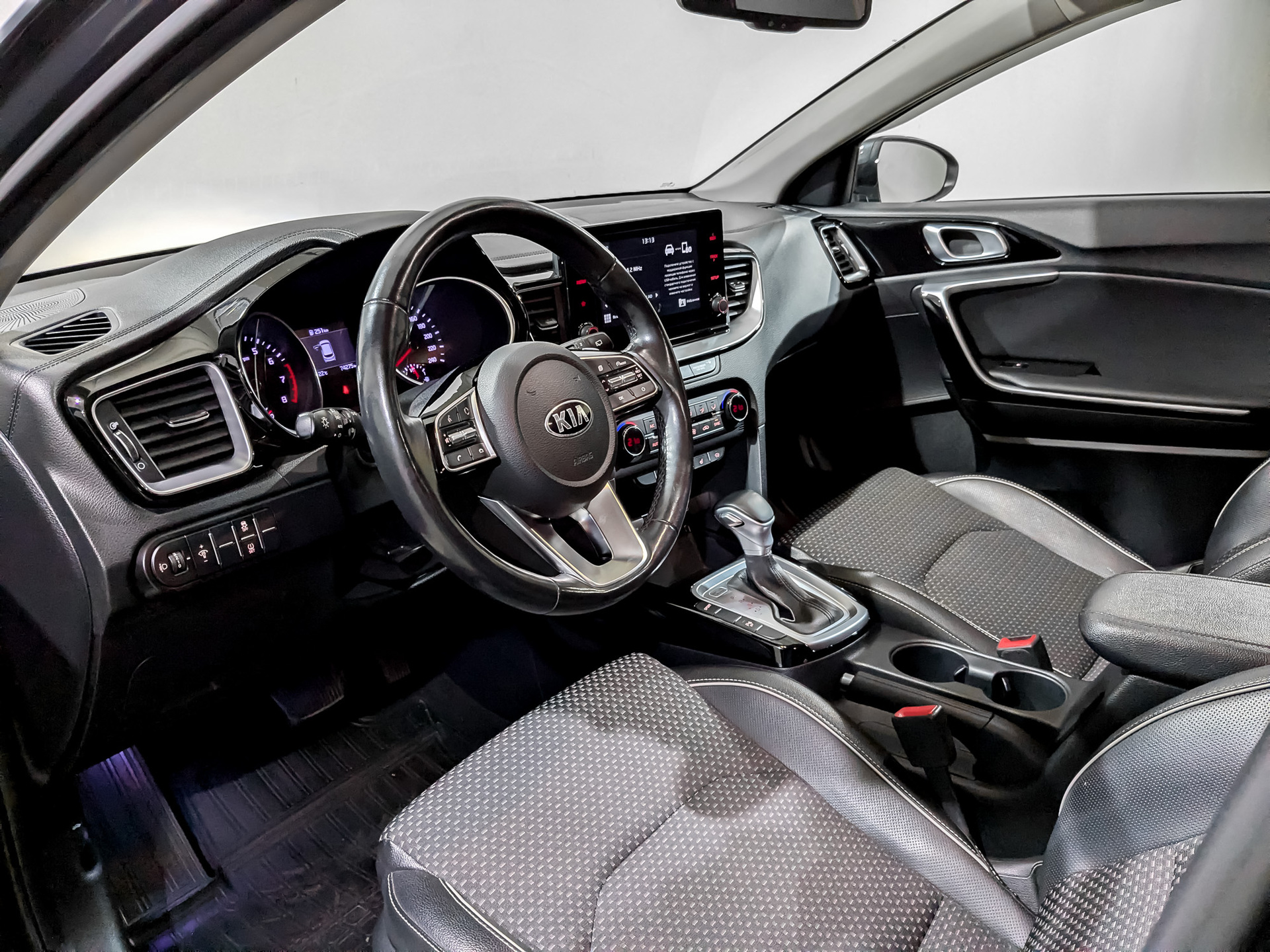 KIA Ceed 1.60 (128 л.с), автомат, 2020, пробег 74 274 км