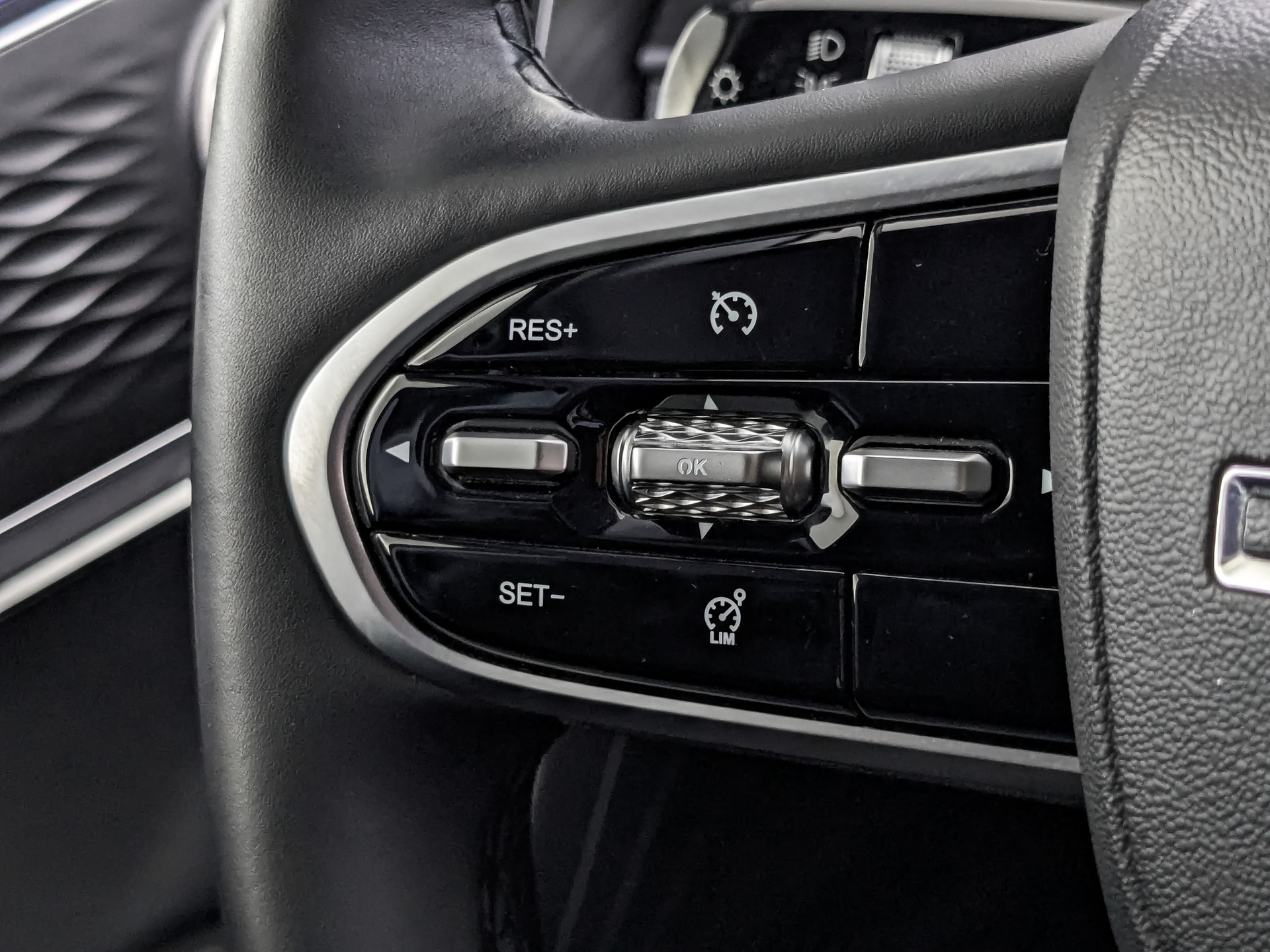 CHERY Tiggo 8 Pro 1.60 (186 л.с), автомат, 2024, пробег 26 230 км