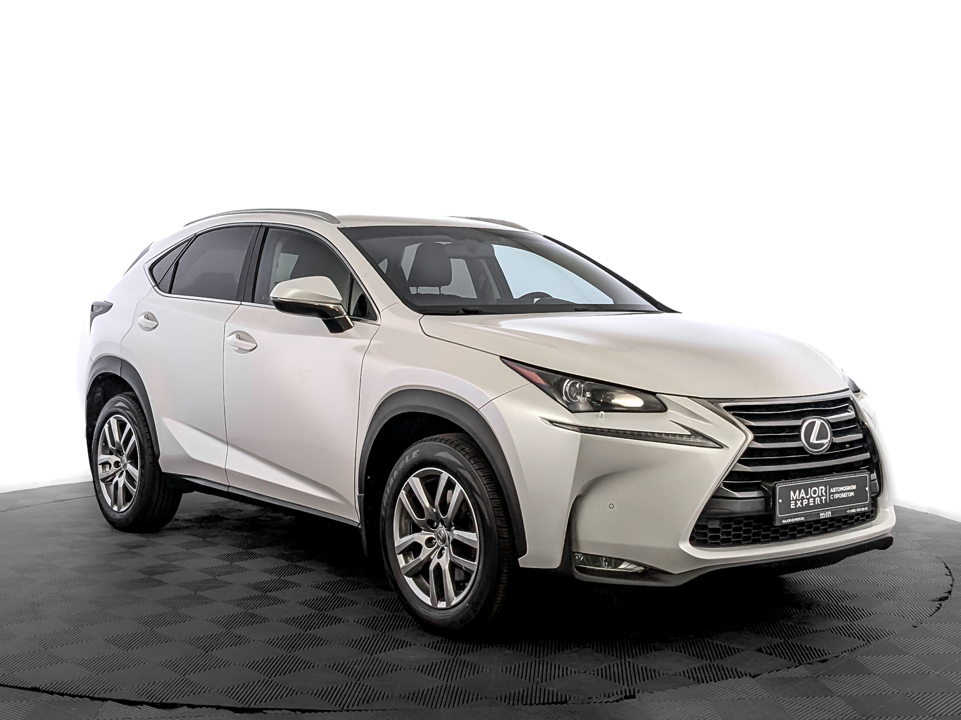 LEXUS NX 2.00 (150 л.с), автомат, 2017, пробег 166 995 км