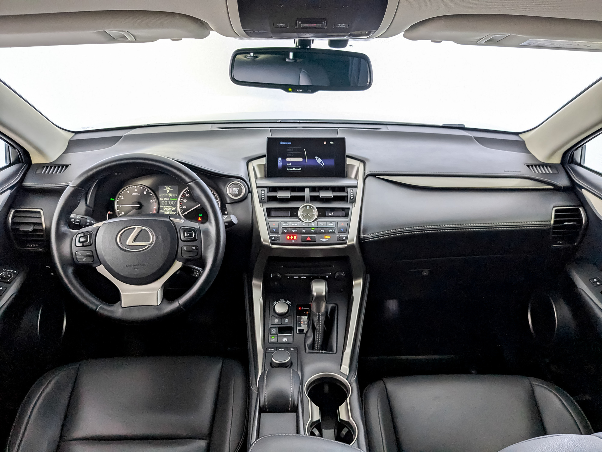 LEXUS NX 2.00 (150 л.с), автомат, 2017, пробег 166 995 км