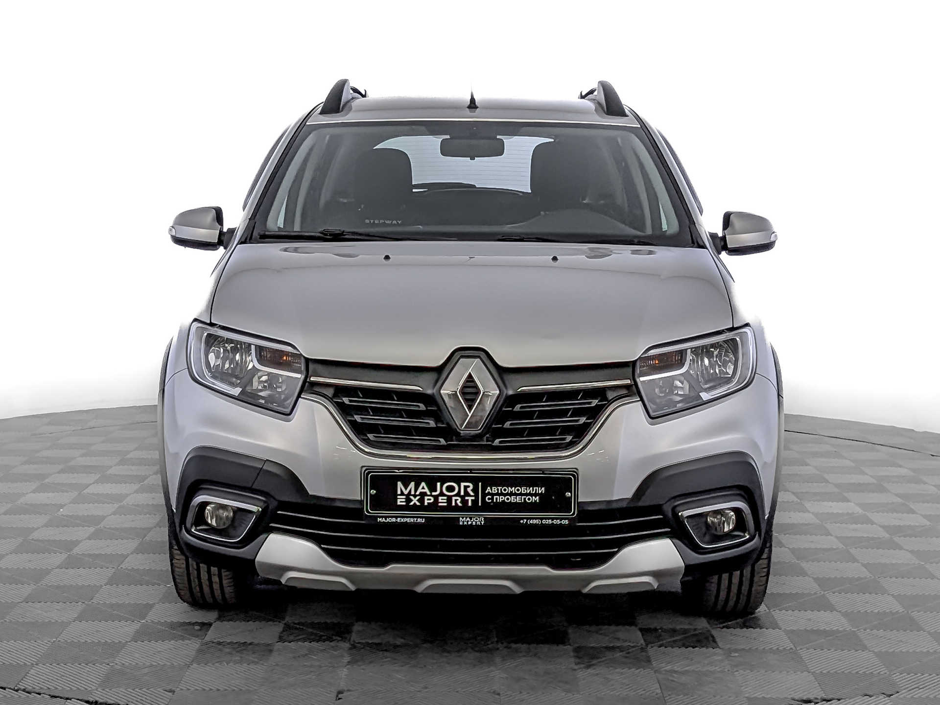 RENAULT Sandero 1.60 (82 л.с), механическая, 2019, пробег 32 690 км