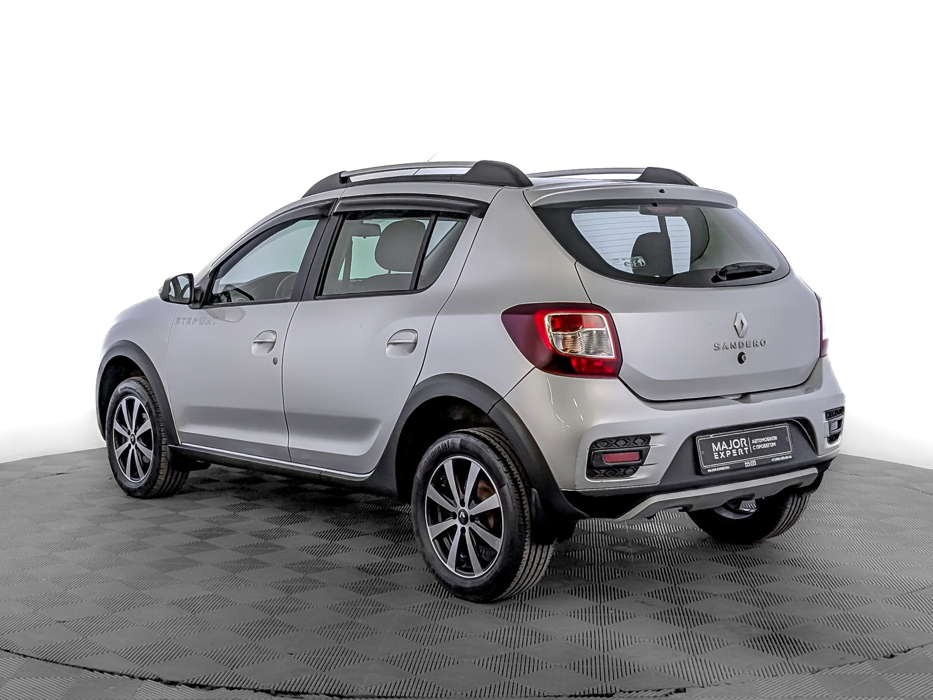 RENAULT Sandero 1.60 (82 л.с), механическая, 2019, пробег 32 690 км