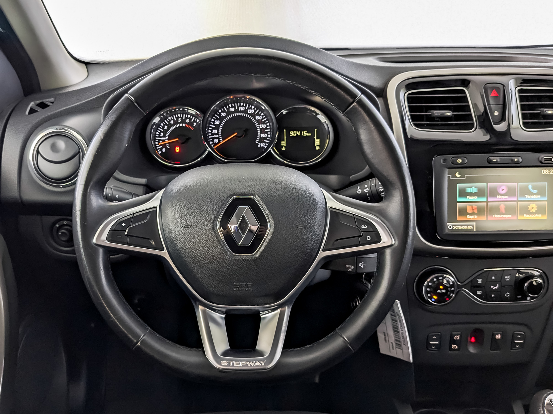 RENAULT Sandero 1.60 (82 л.с), механическая, 2019, пробег 32 690 км