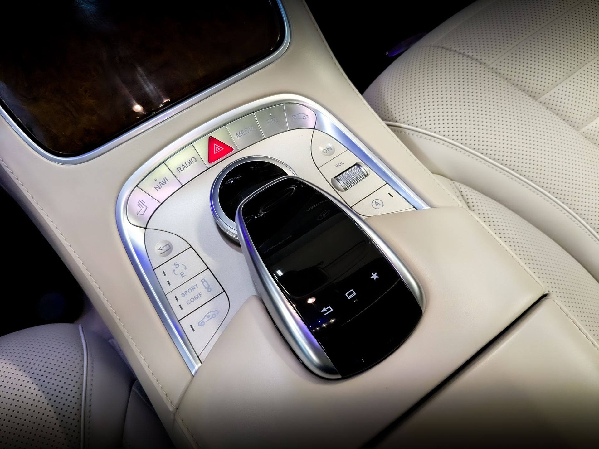 MERCEDES-BENZ S-Класс 4.70 (456 л.с), автомат, 2016, пробег 104 695 км
