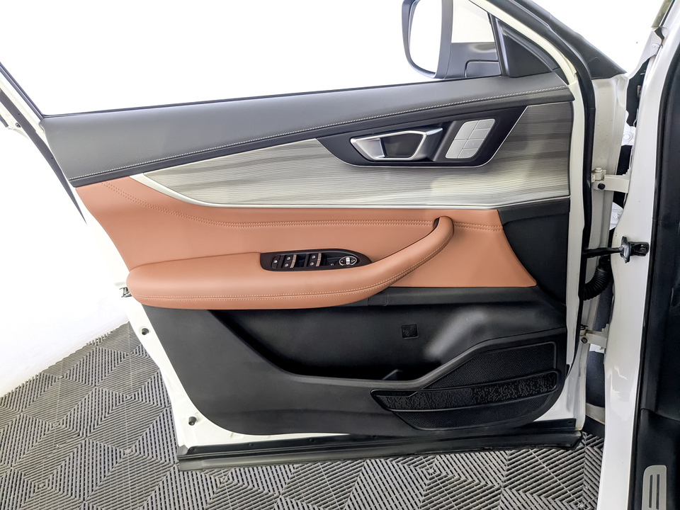 Фото Chery Tiggo 8 Pro с пробегом 7768 км