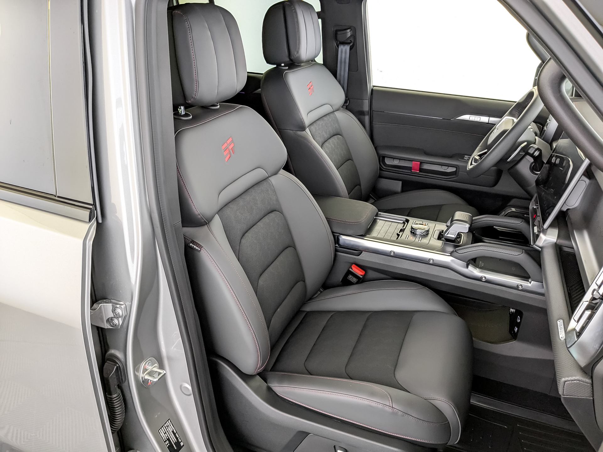 JETOUR T2 2.00 (245 л.с), автомат, 2024, пробег 1 694 км