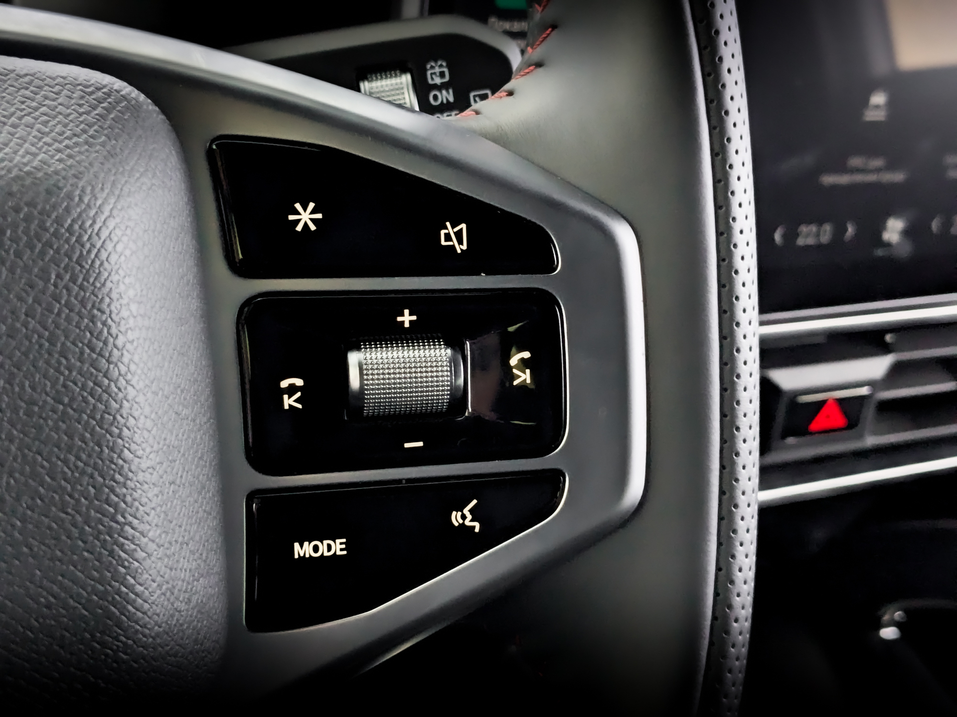 JETOUR T2 2.00 (245 л.с), автомат, 2024, пробег 1 694 км