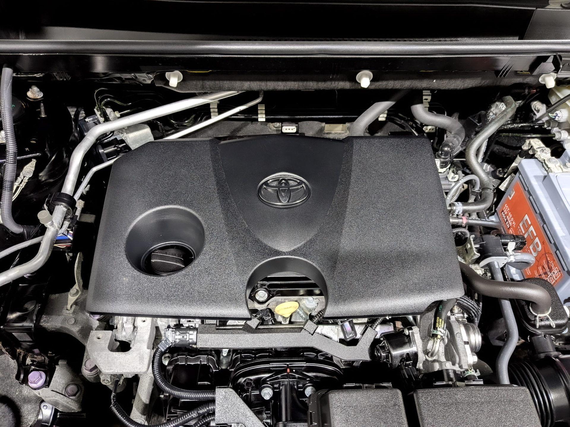 TOYOTA Rav-4 2.00 (149 л.с), автомат, 2020, пробег 89 050 км