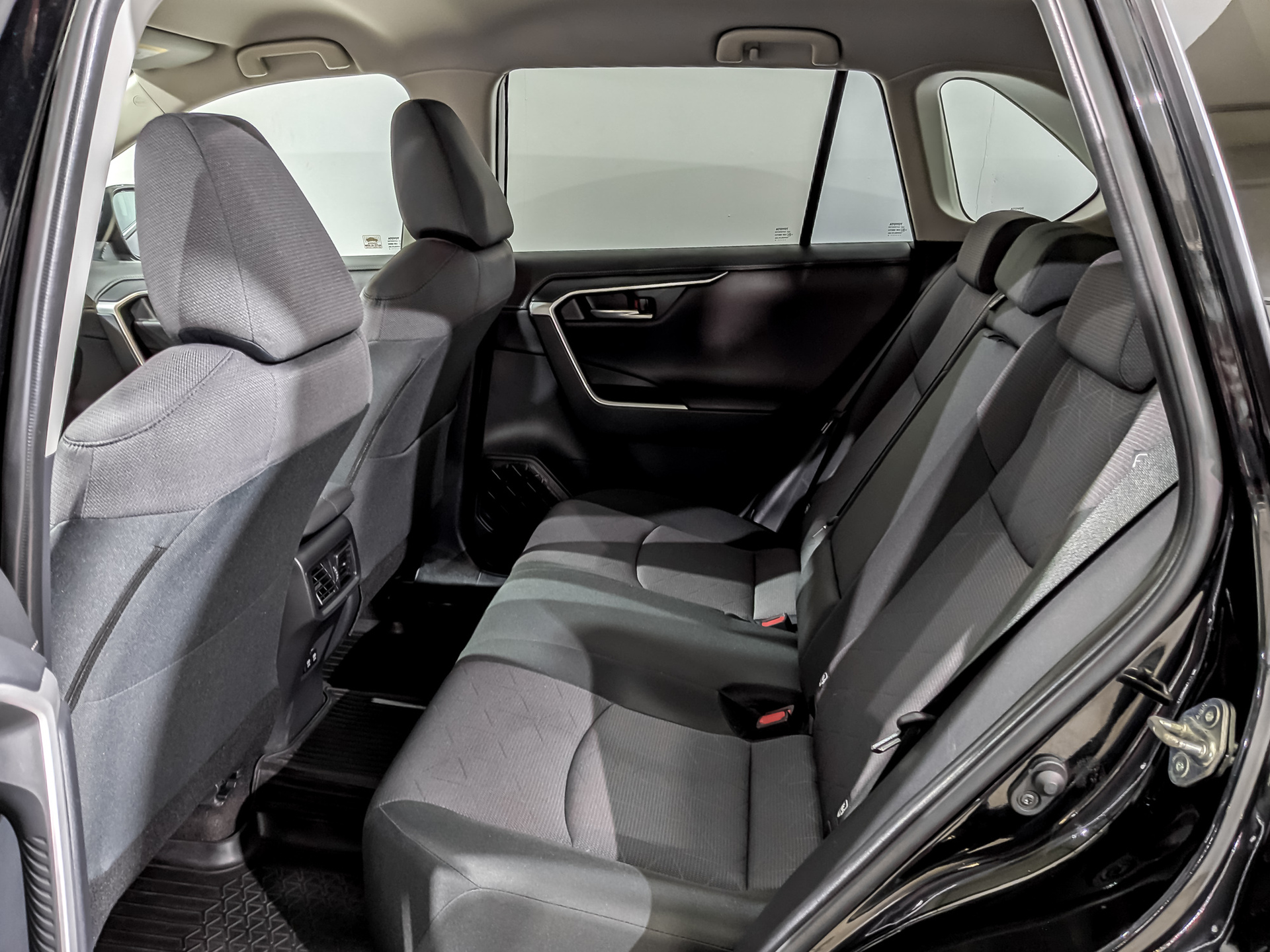 TOYOTA Rav-4 2.00 (149 л.с), автомат, 2020, пробег 89 050 км