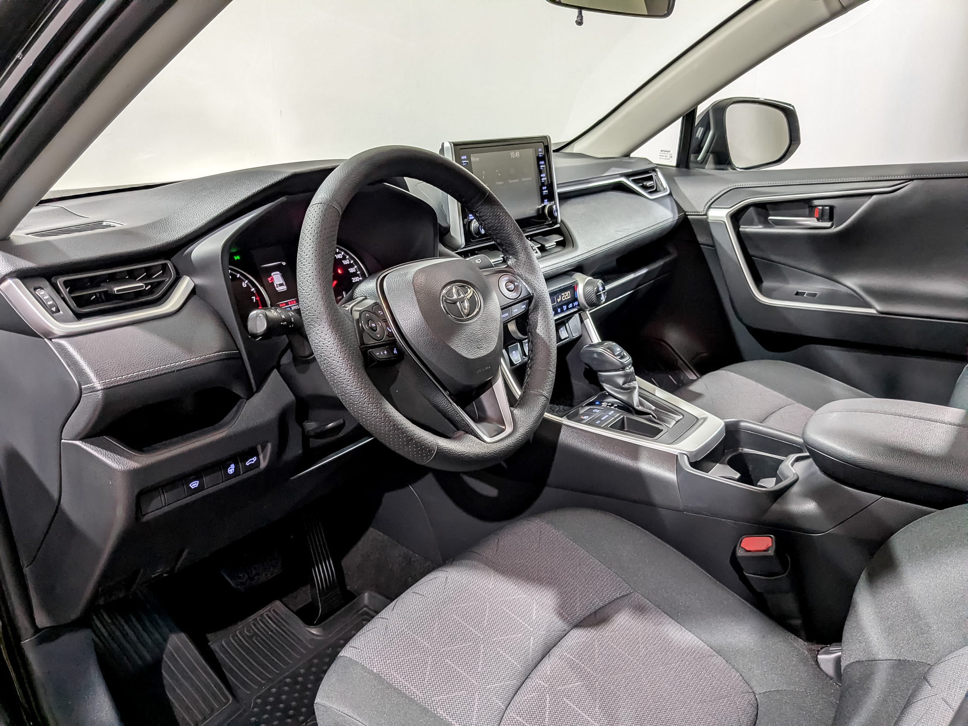 TOYOTA Rav-4 2.00 (149 л.с), автомат, 2020, пробег 89 050 км