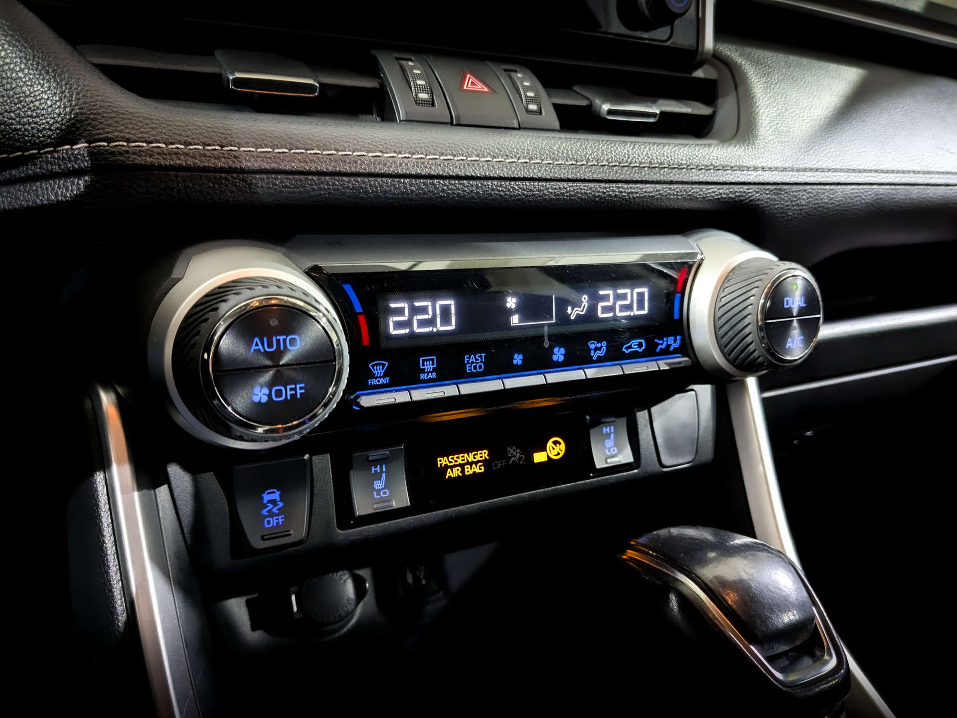 TOYOTA Rav-4 2.00 (149 л.с), автомат, 2020, пробег 89 050 км