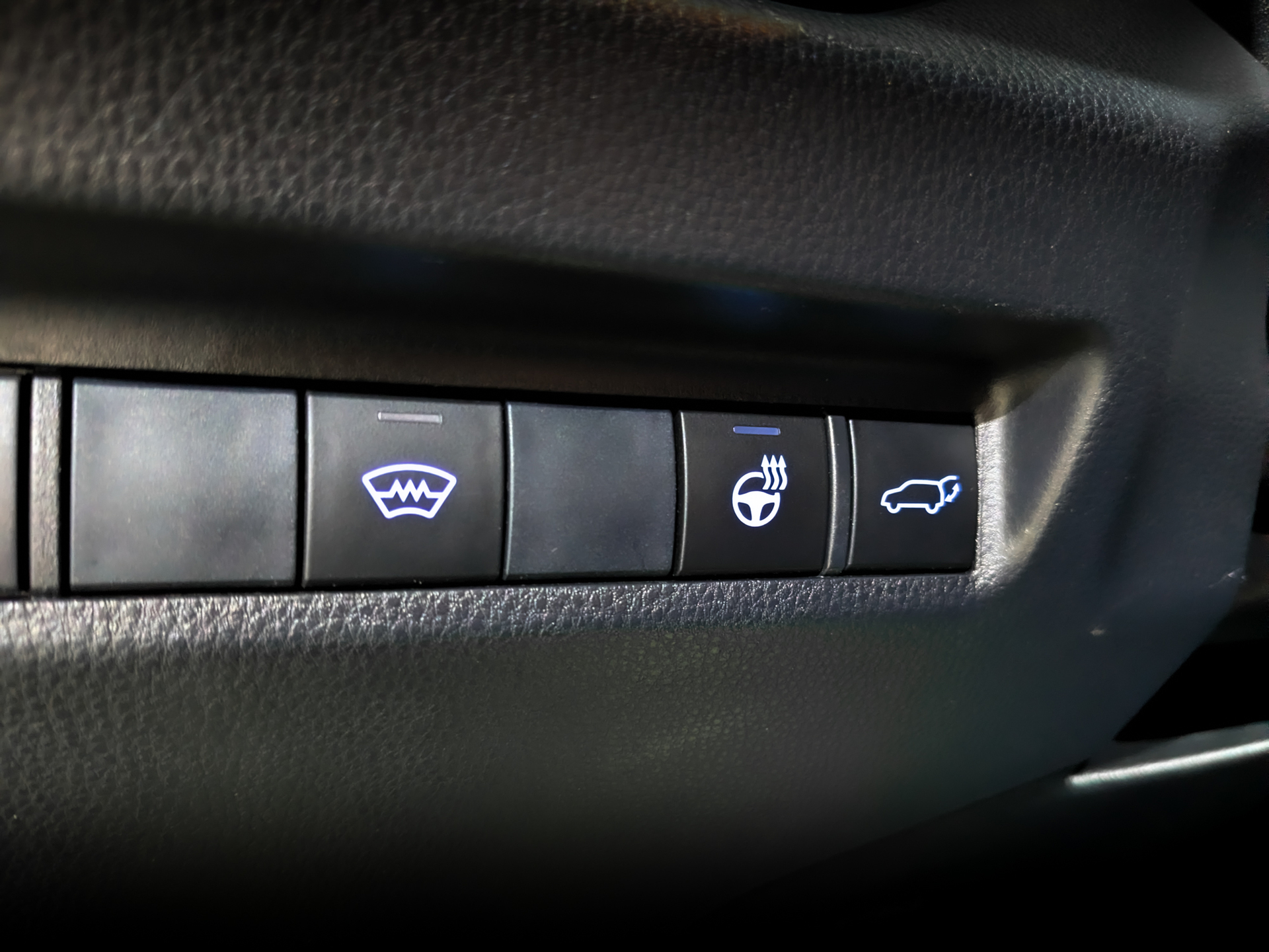 TOYOTA Rav-4 2.00 (149 л.с), автомат, 2020, пробег 89 050 км