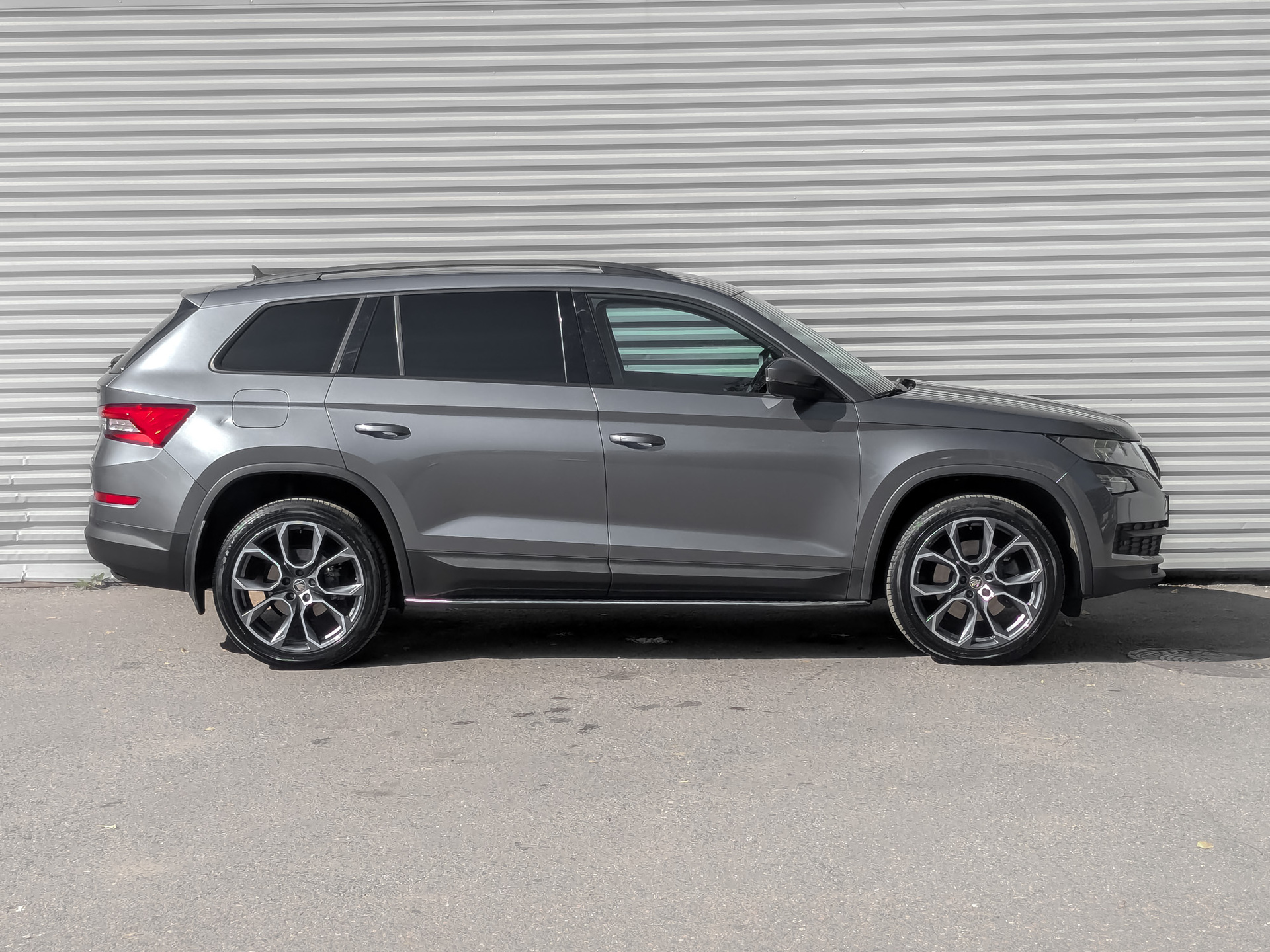 SKODA Kodiaq 2.00 (180 л.с), автомат, 2021, пробег 139 495 км